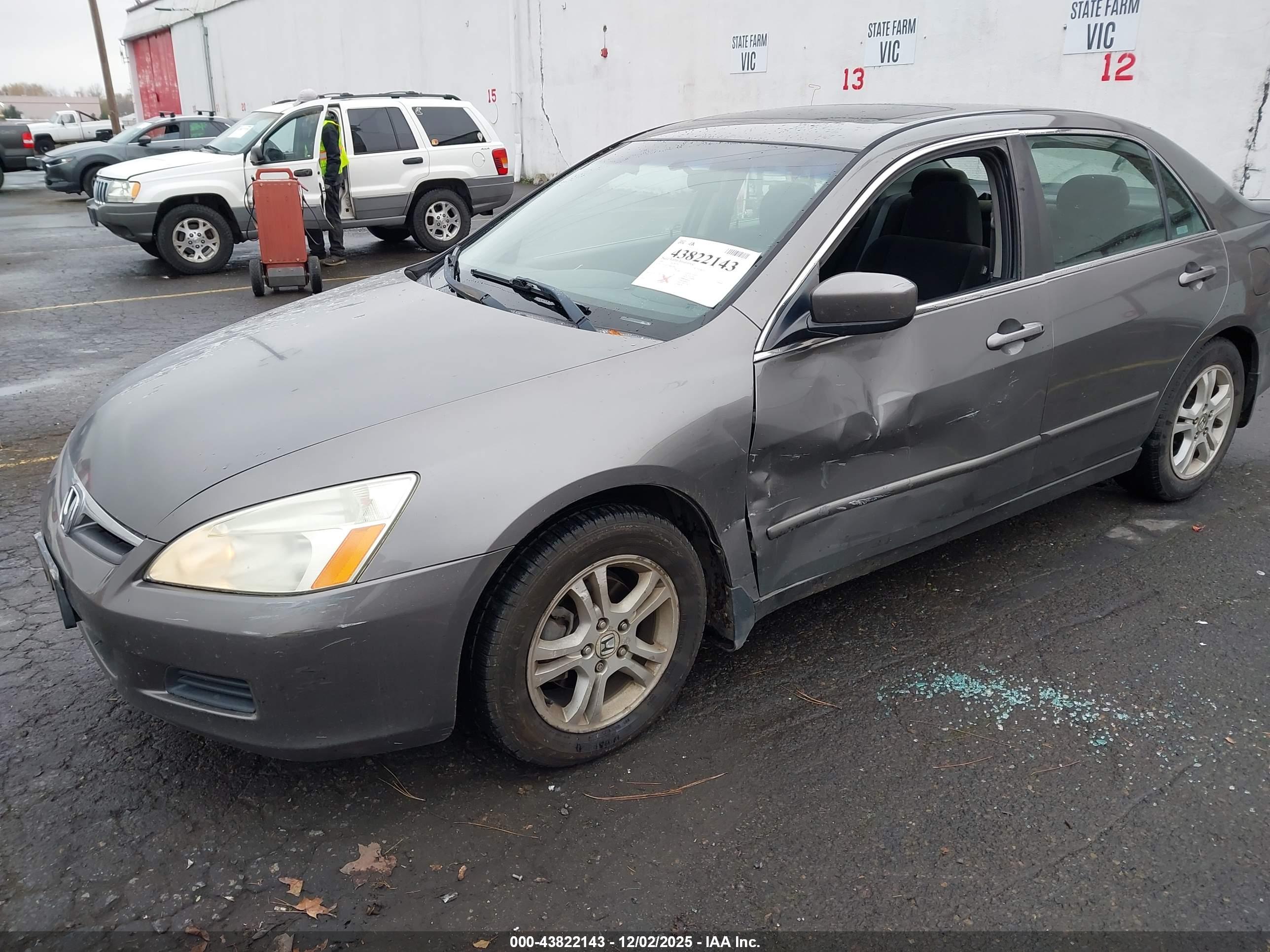 HONDA ACCORD image 6