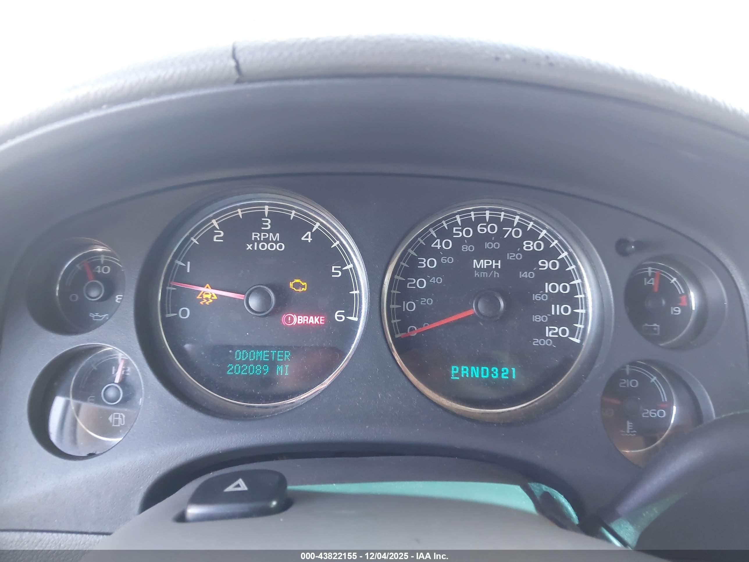 GMC YUKON image 7