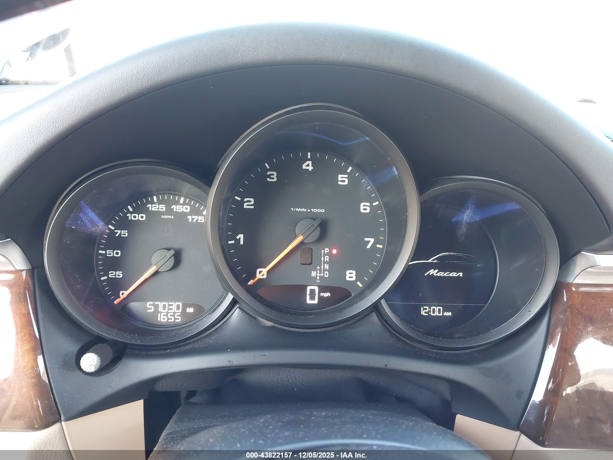PORSCHE MACAN image 7