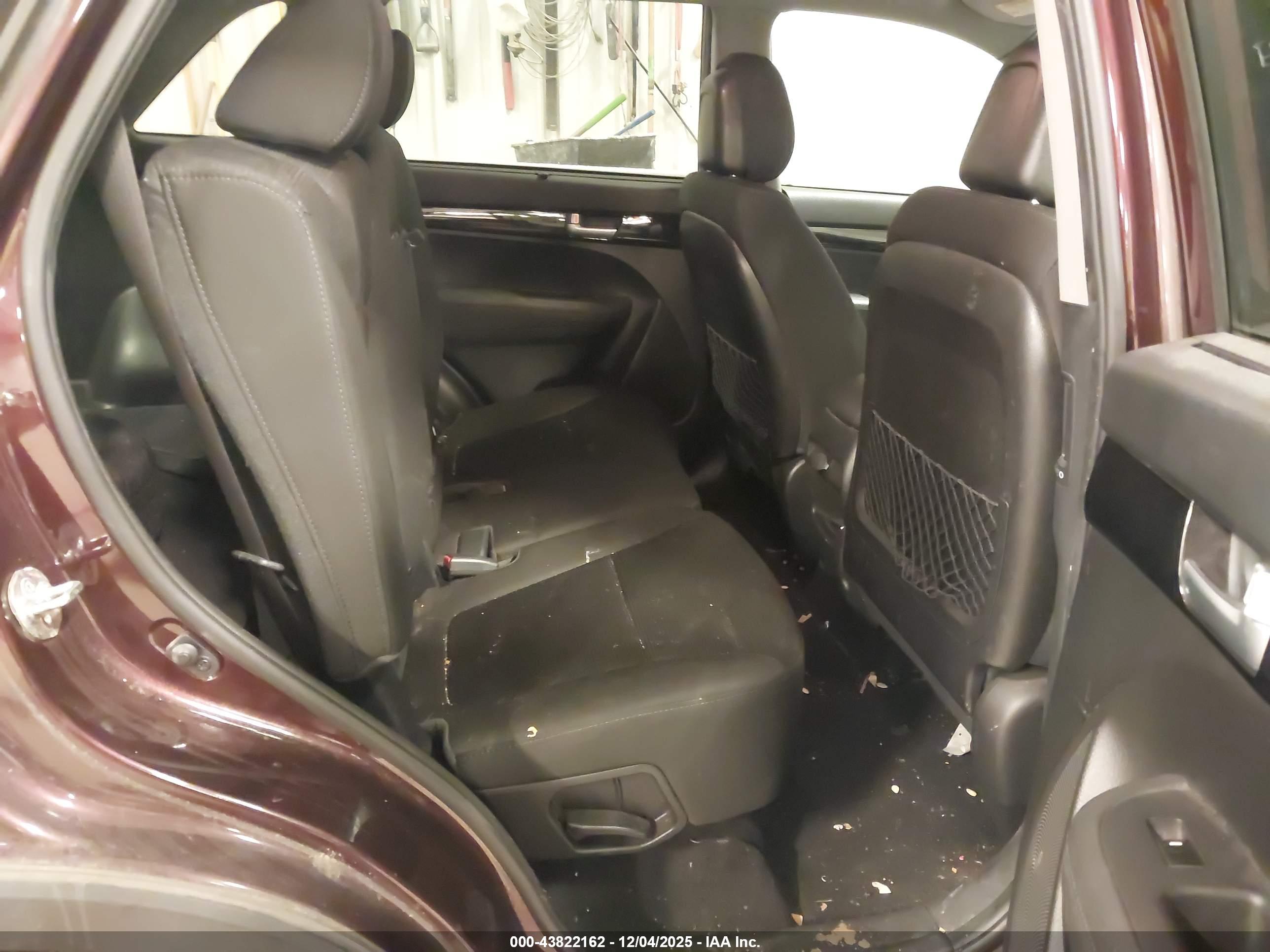 KIA SORENTO image 8