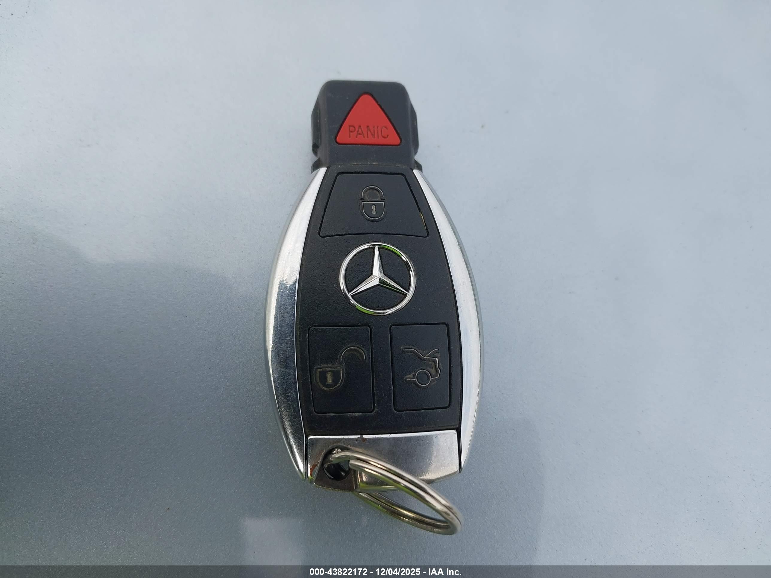 MERCEDES-BENZ E image 11