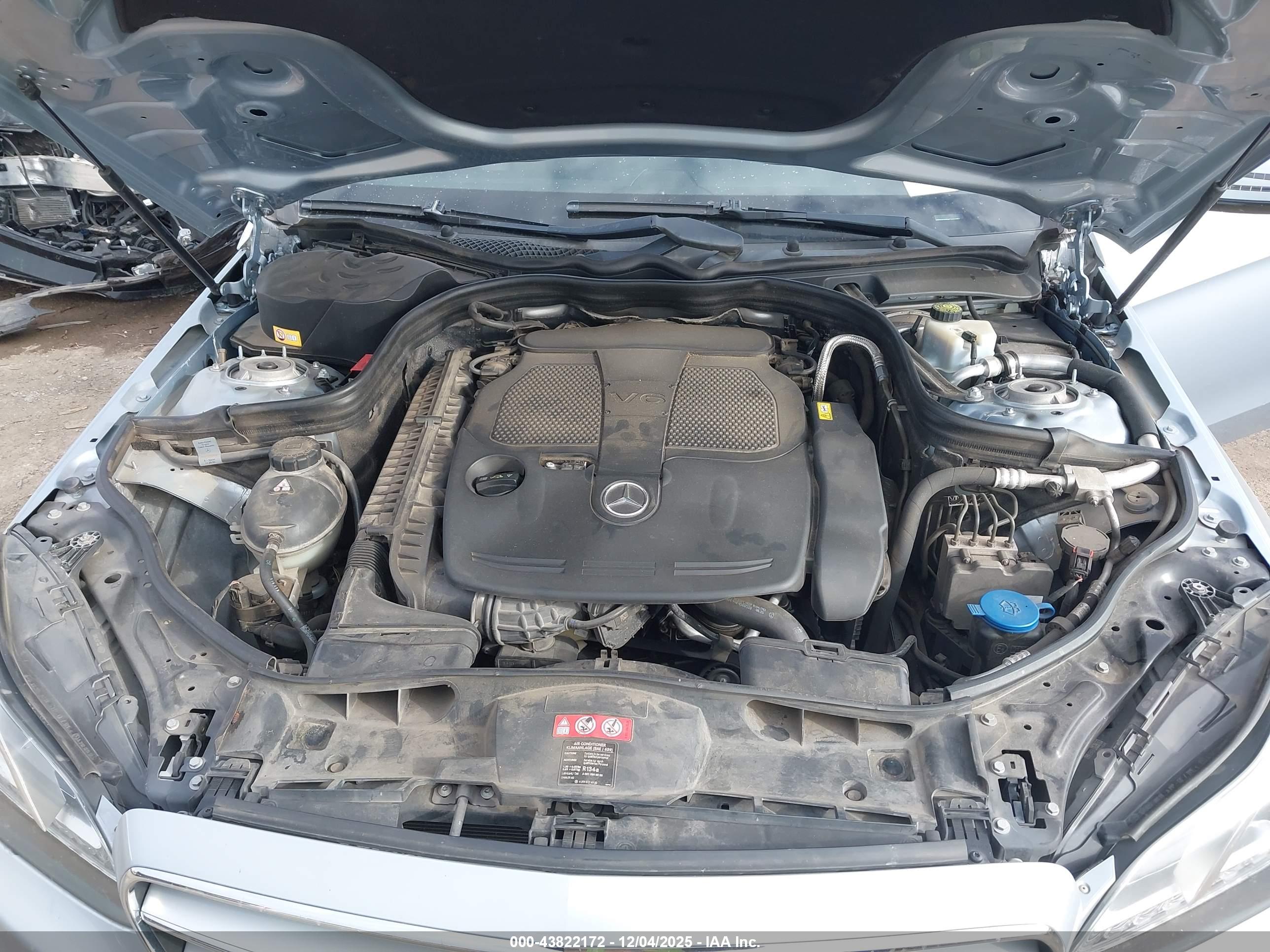 MERCEDES-BENZ E image 6