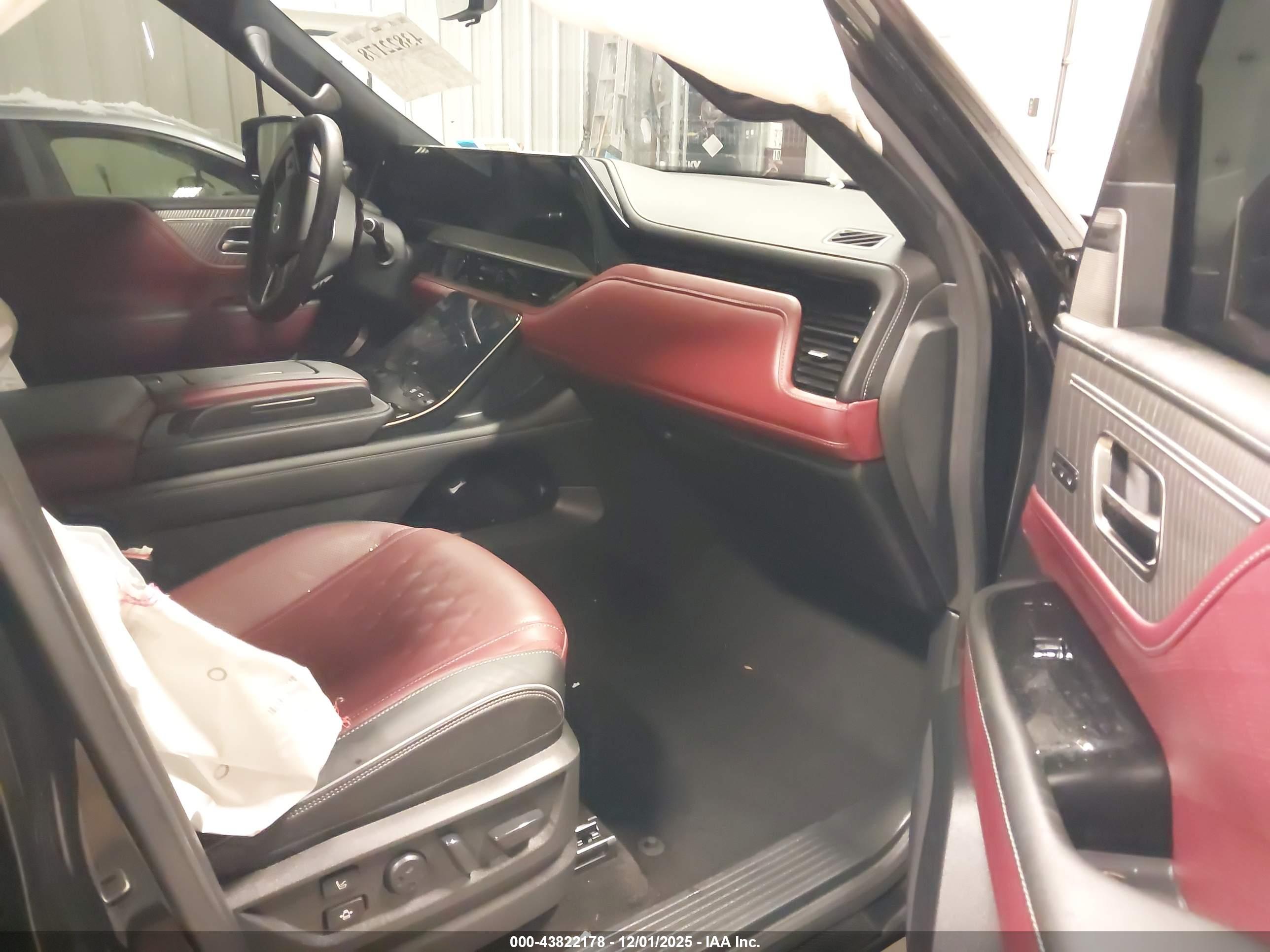 INFINITI QX80 image 5