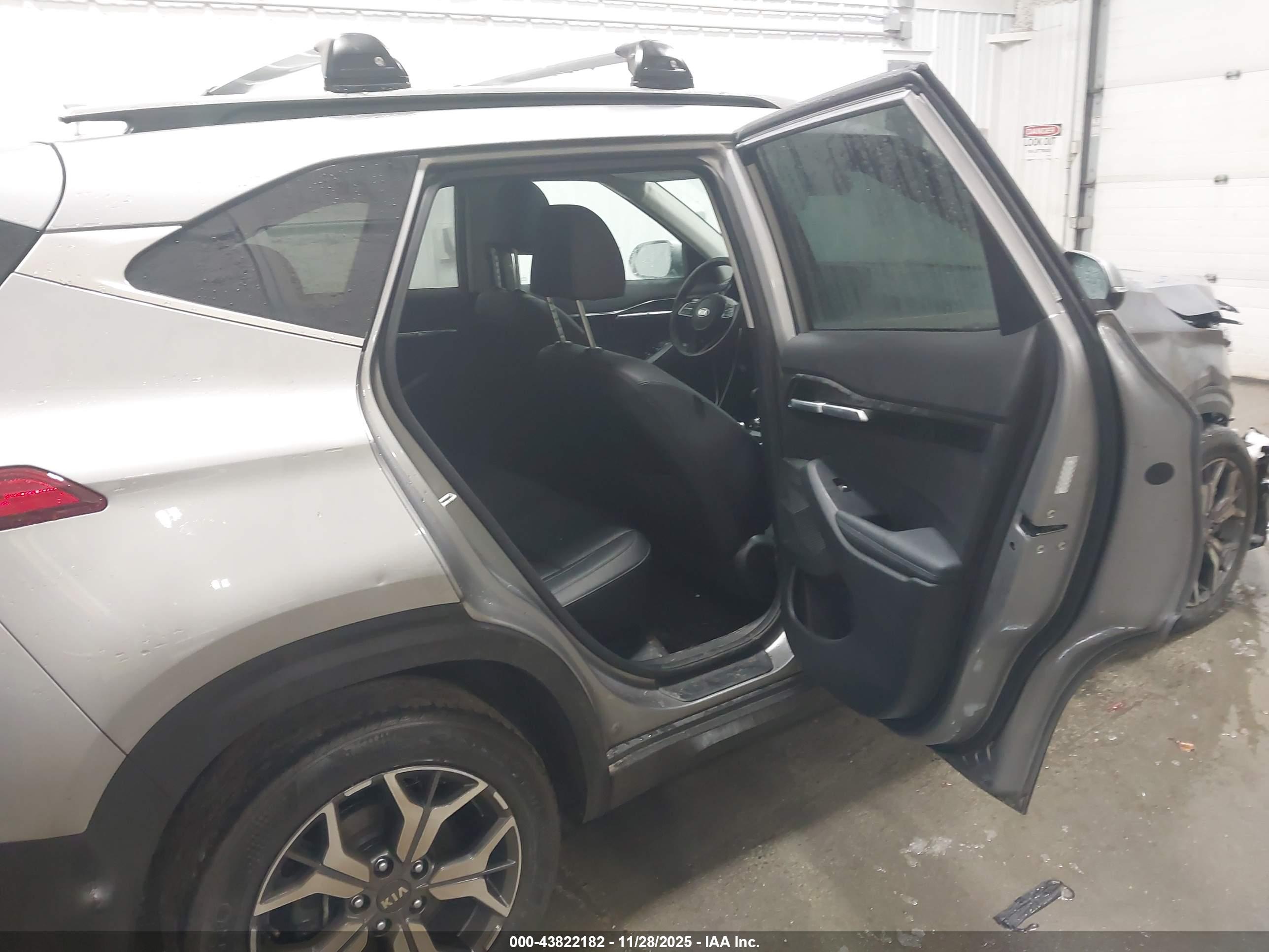 KIA SELTOS image 8