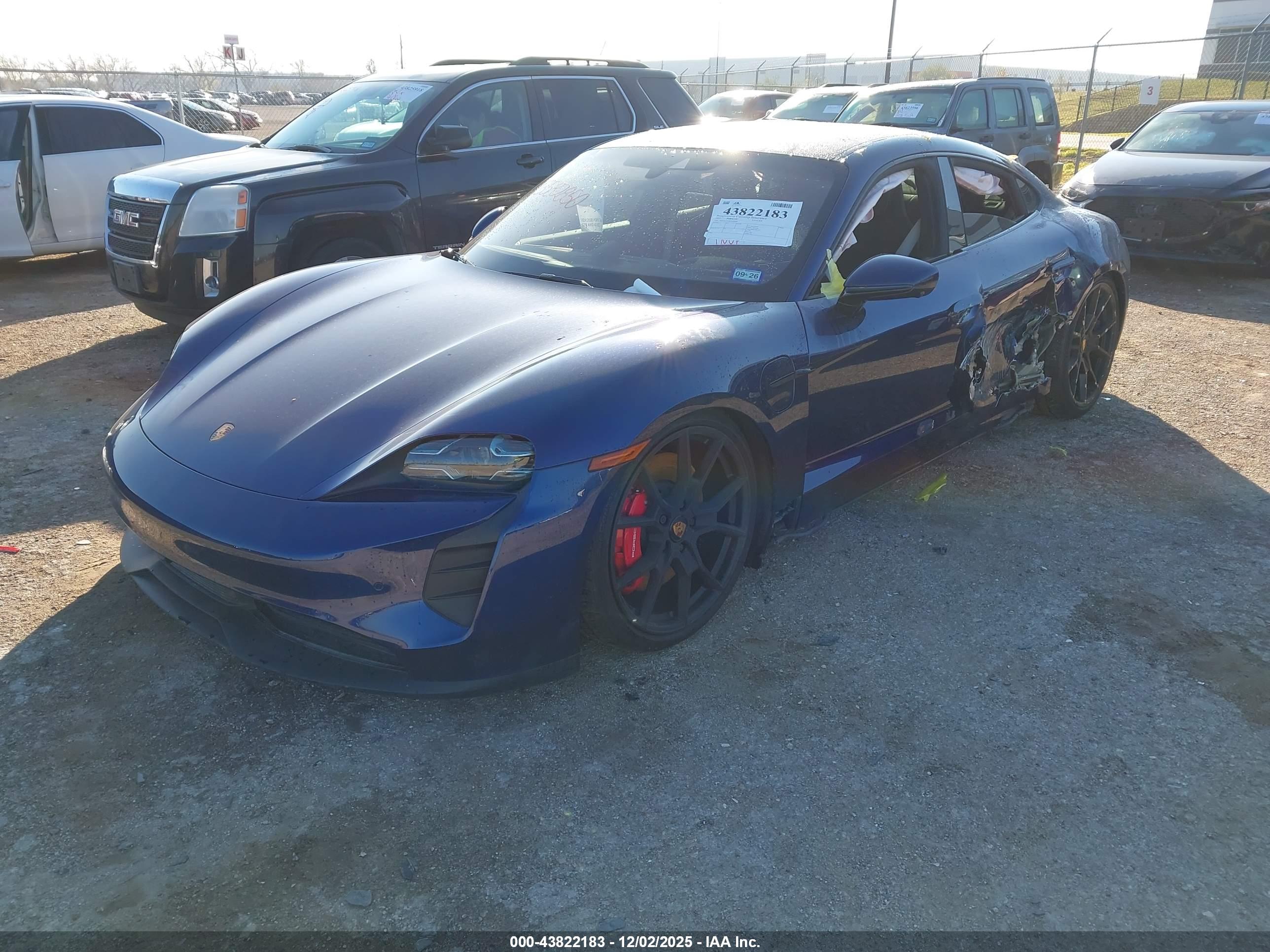 PORSCHE TAYCAN image 2