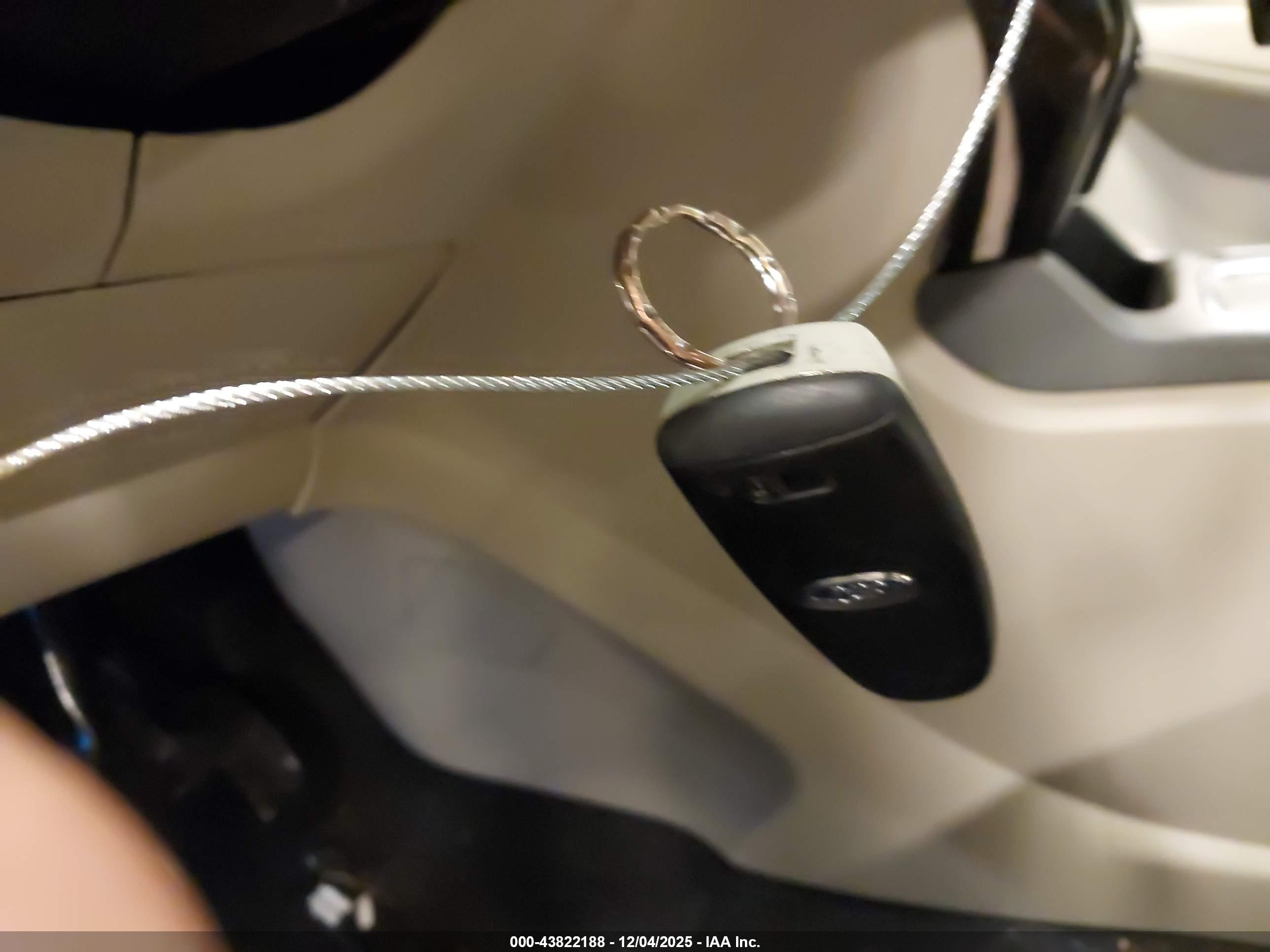 FORD ESCAPE image 11