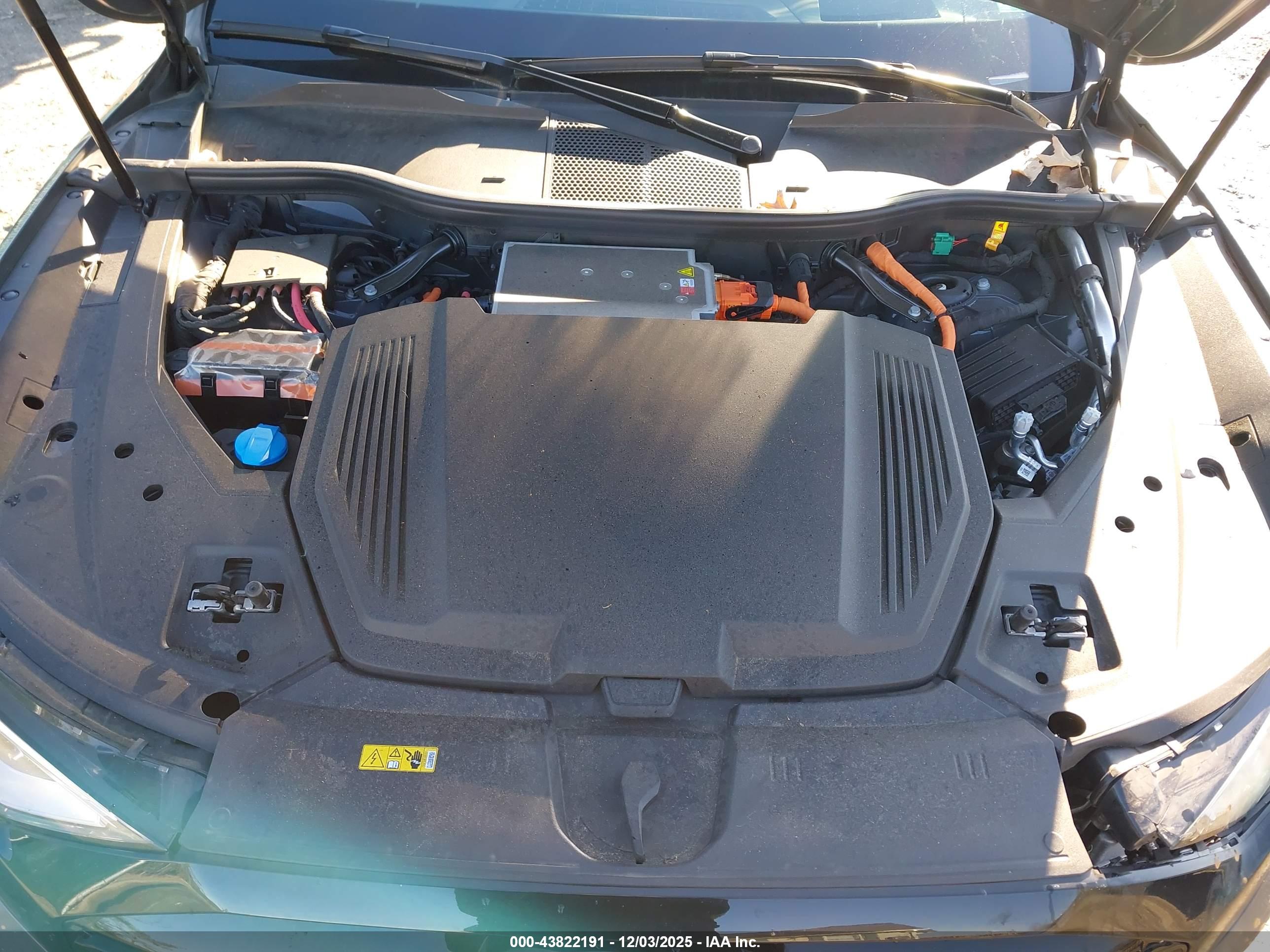 AUDI Q8 image 10