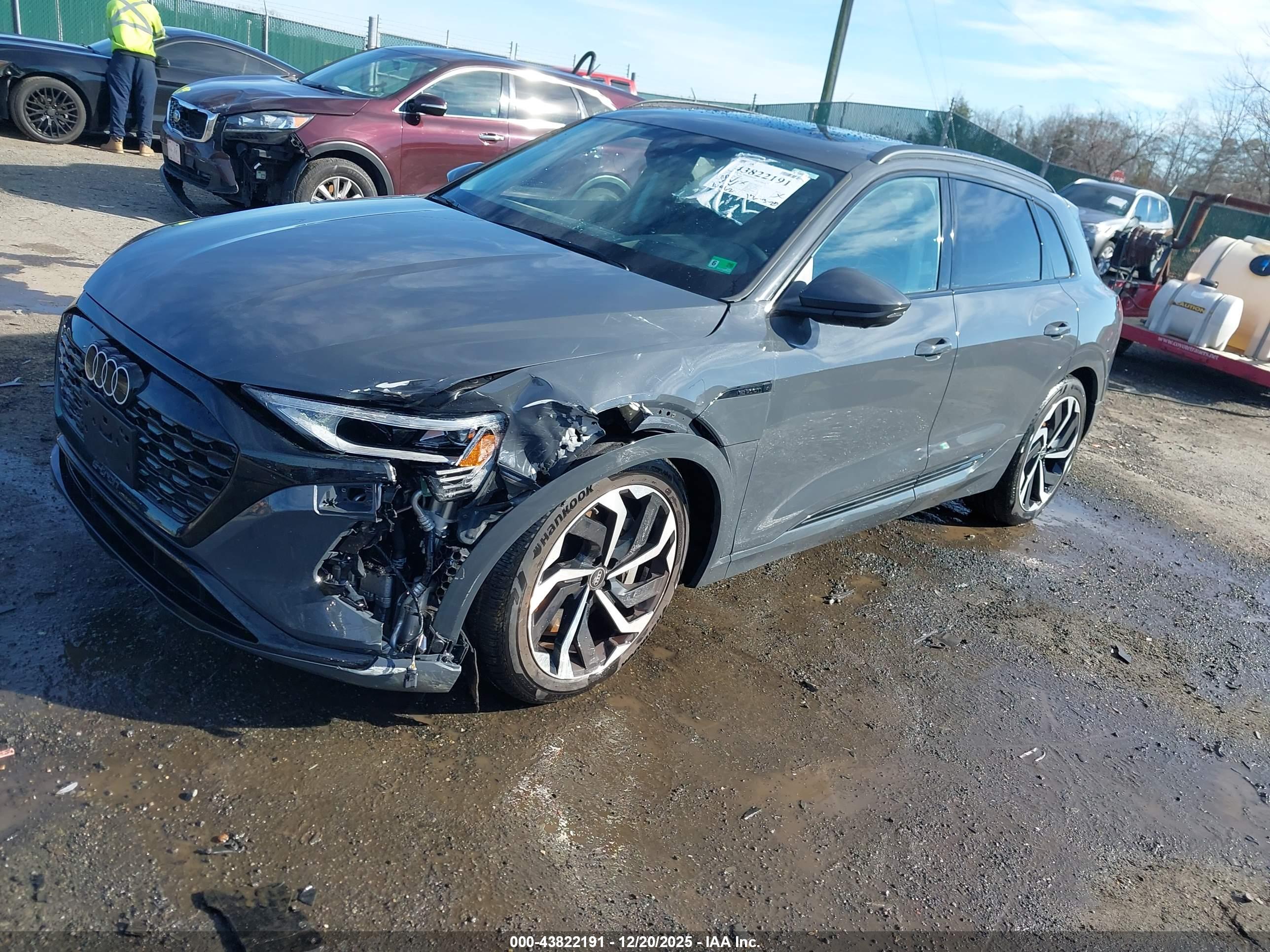 AUDI Q8 image 2