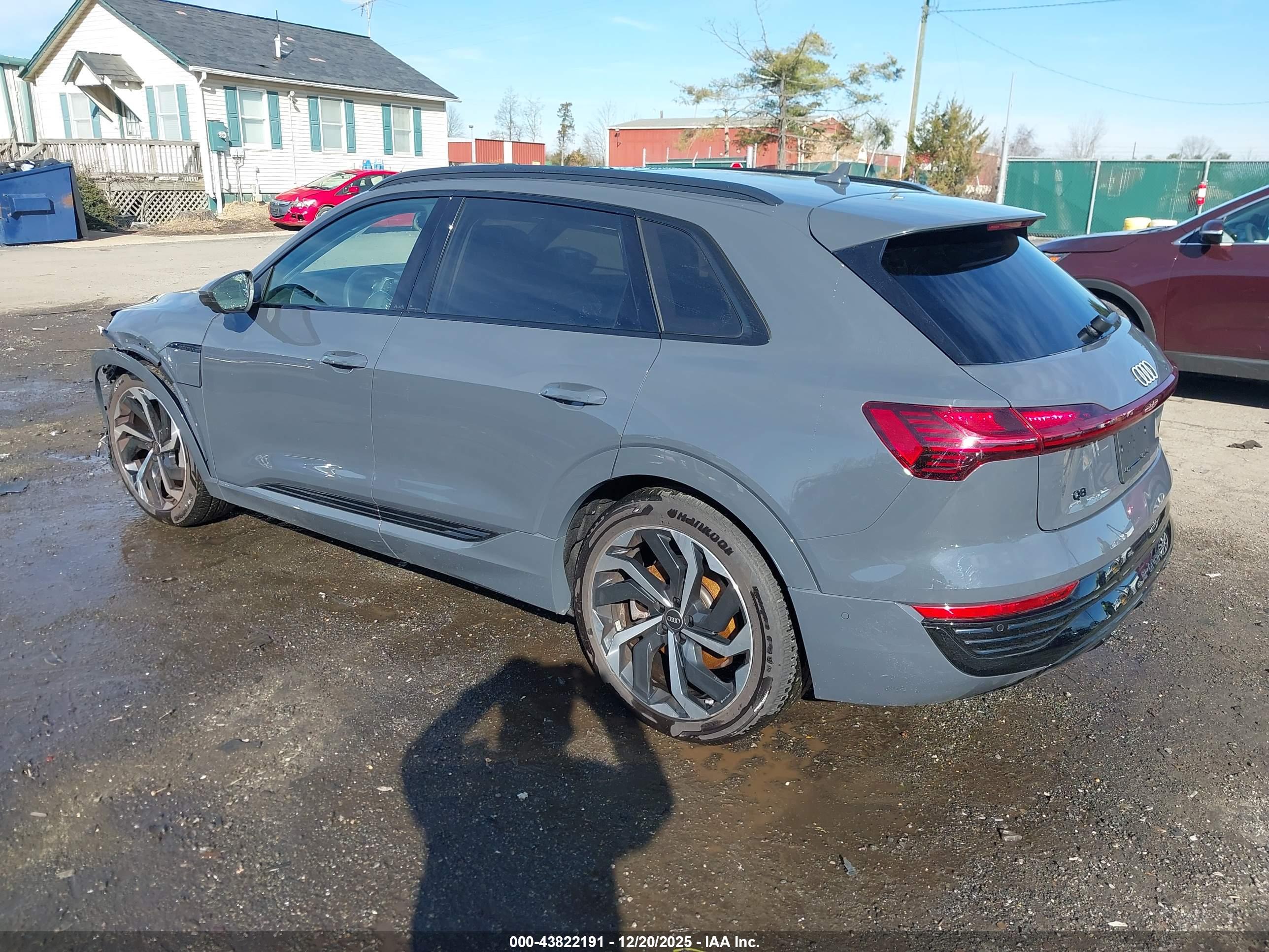 AUDI Q8 image 3