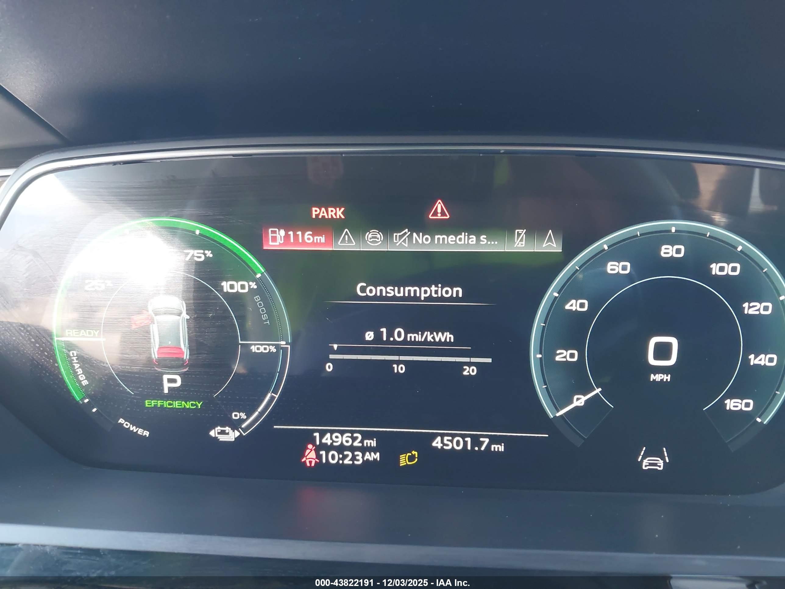 AUDI Q8 image 7