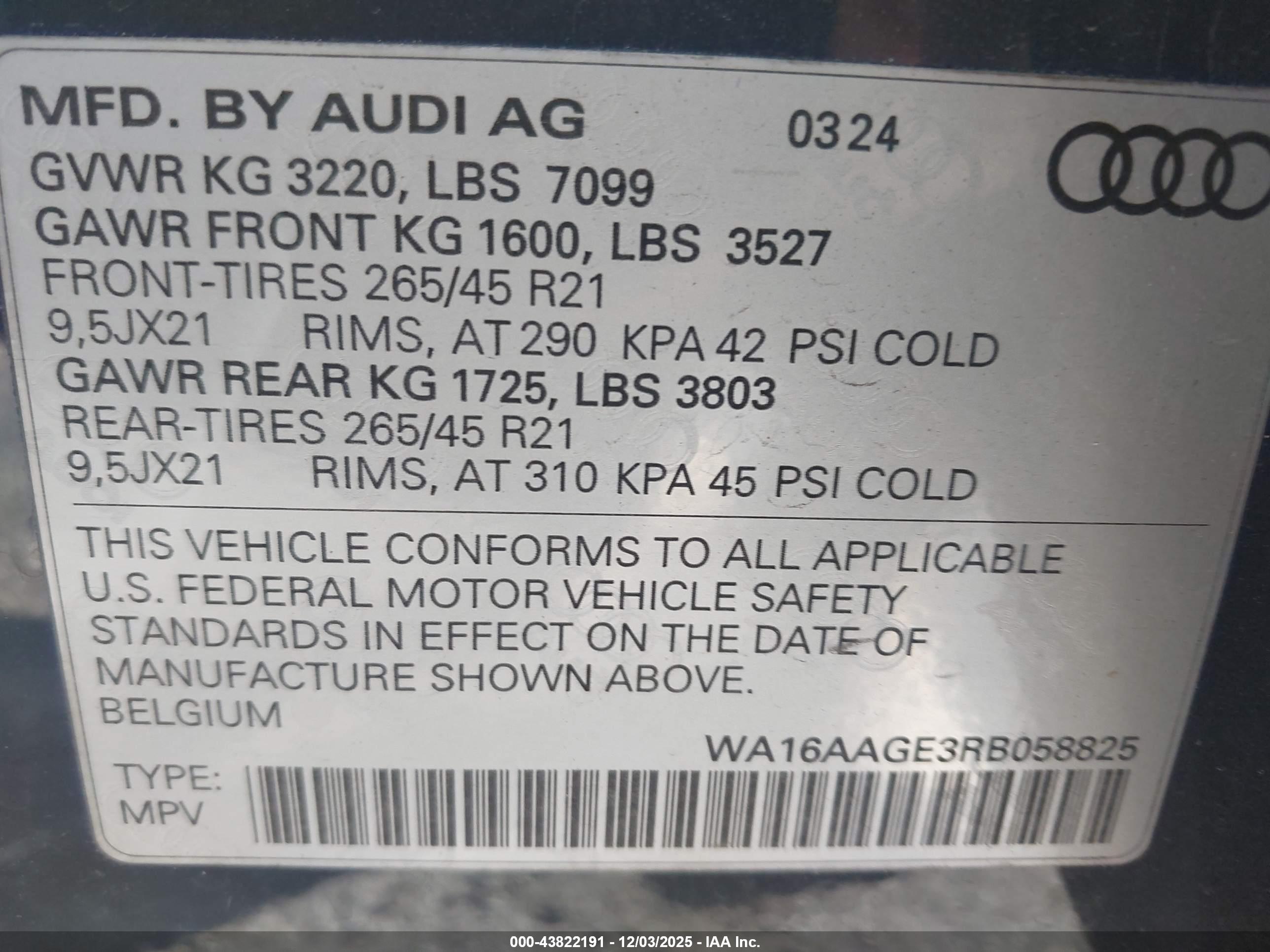AUDI Q8 image 9