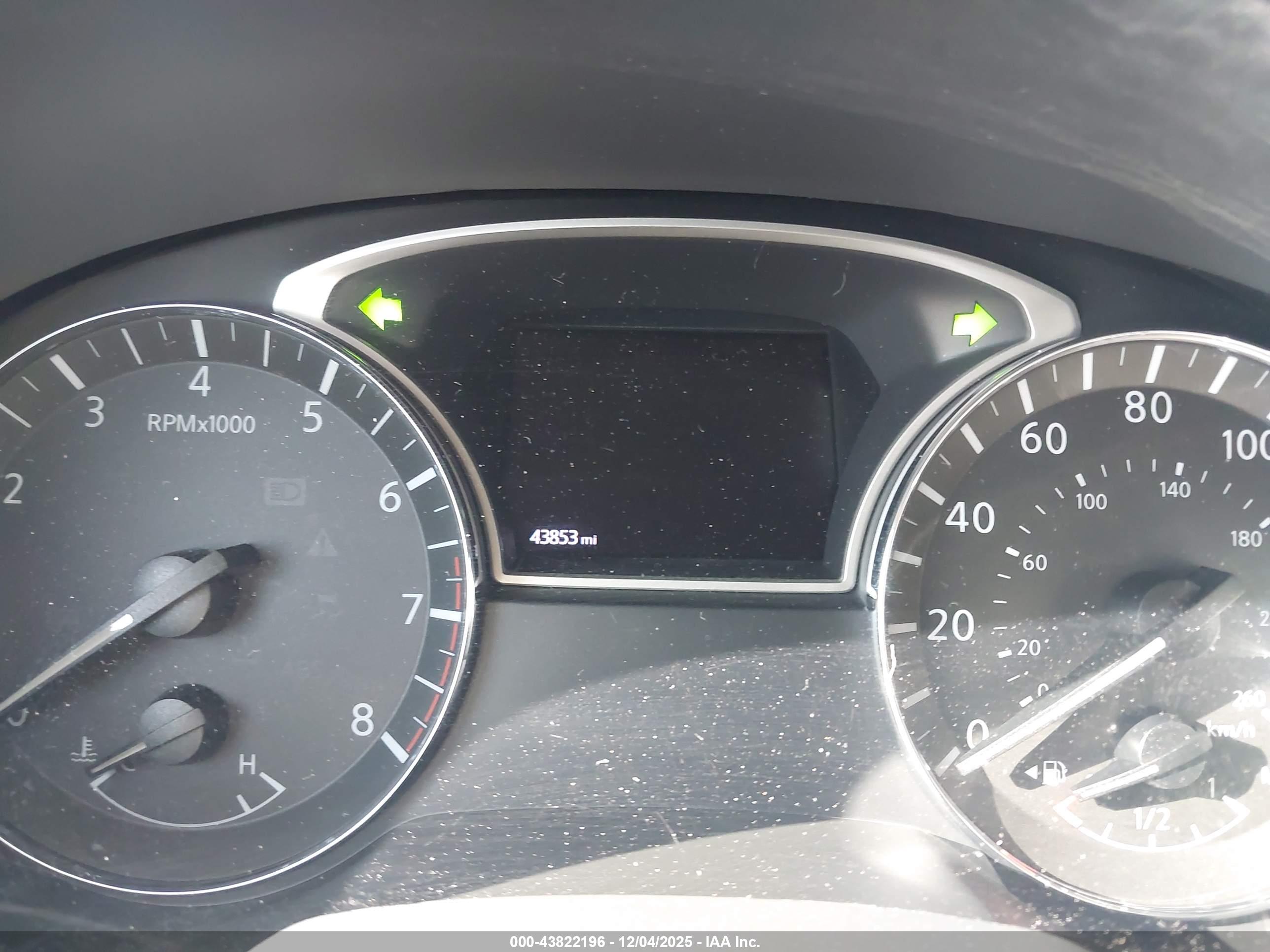 NISSAN PATHFINDER image 7