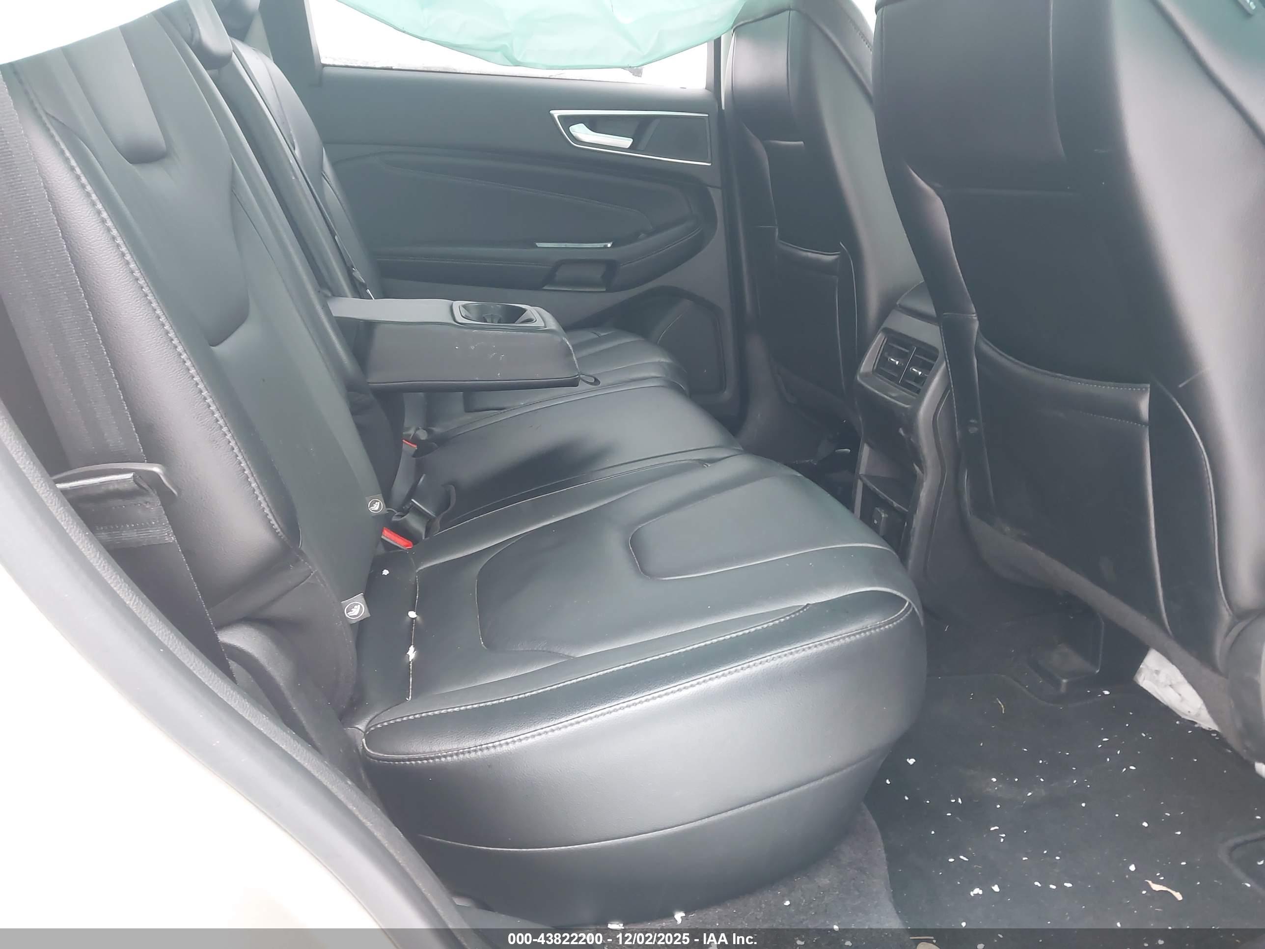 FORD EDGE image 8