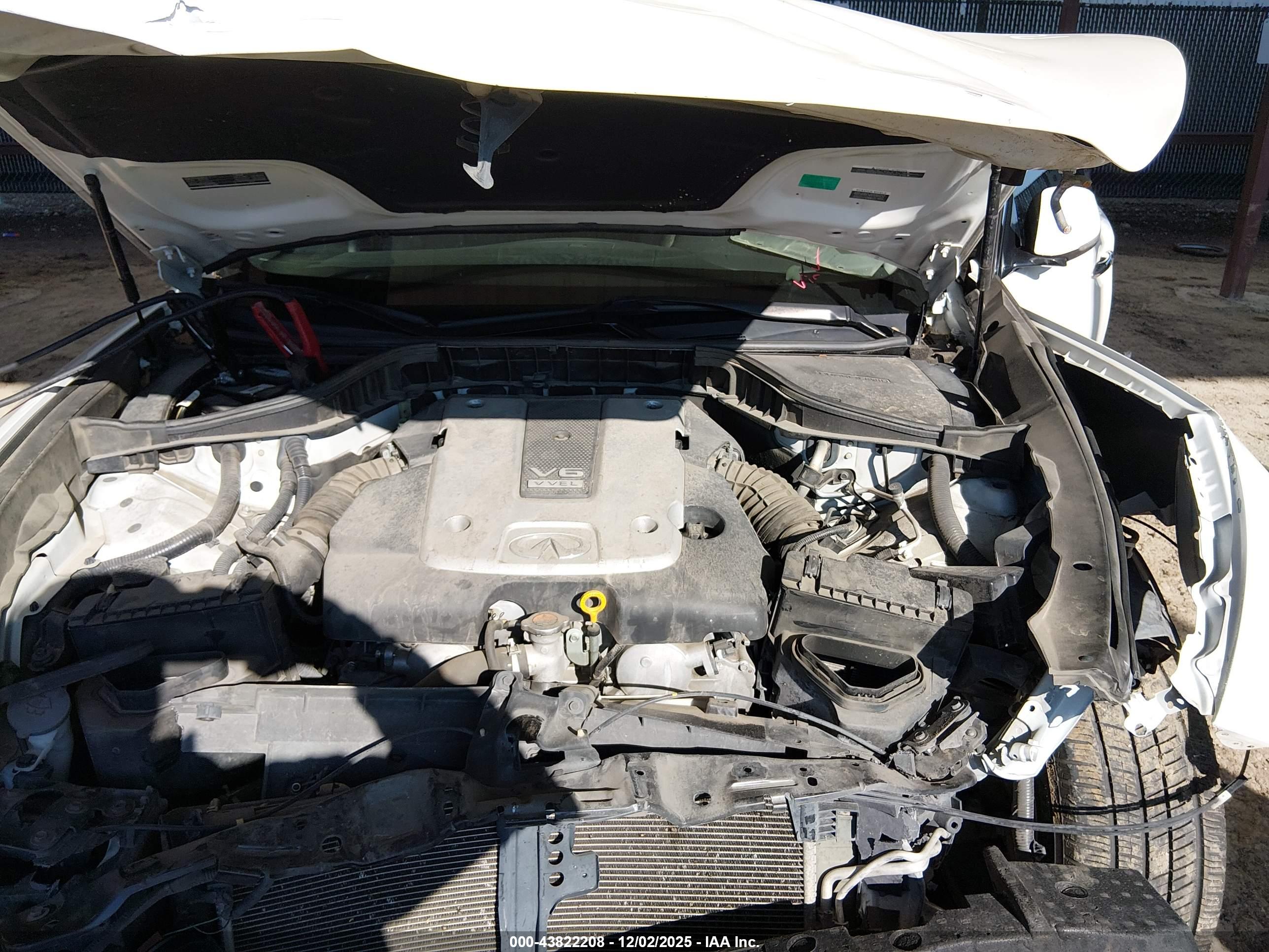INFINITI Q70 image 10