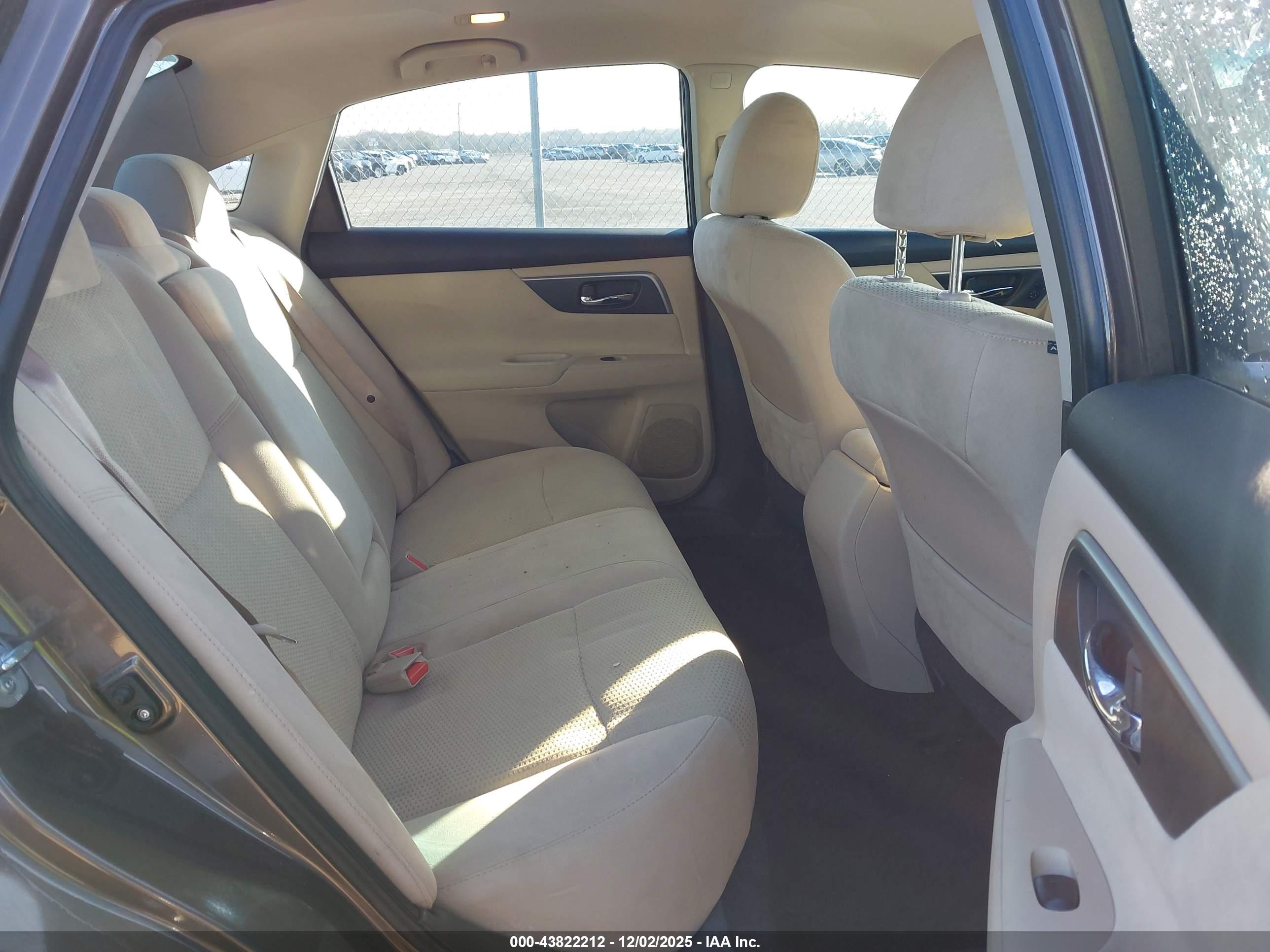 NISSAN ALTIMA image 8