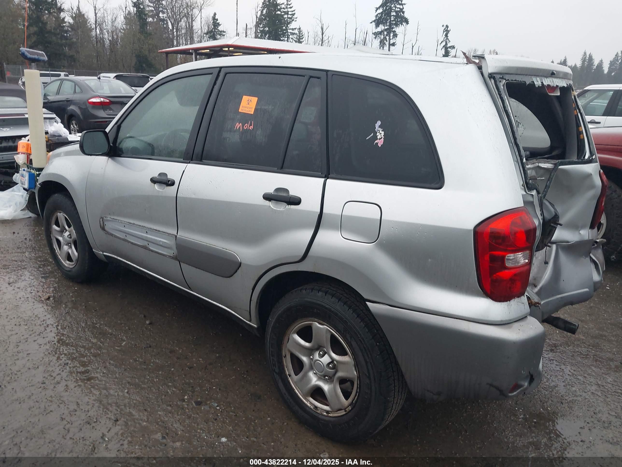 TOYOTA RAV4 image 3