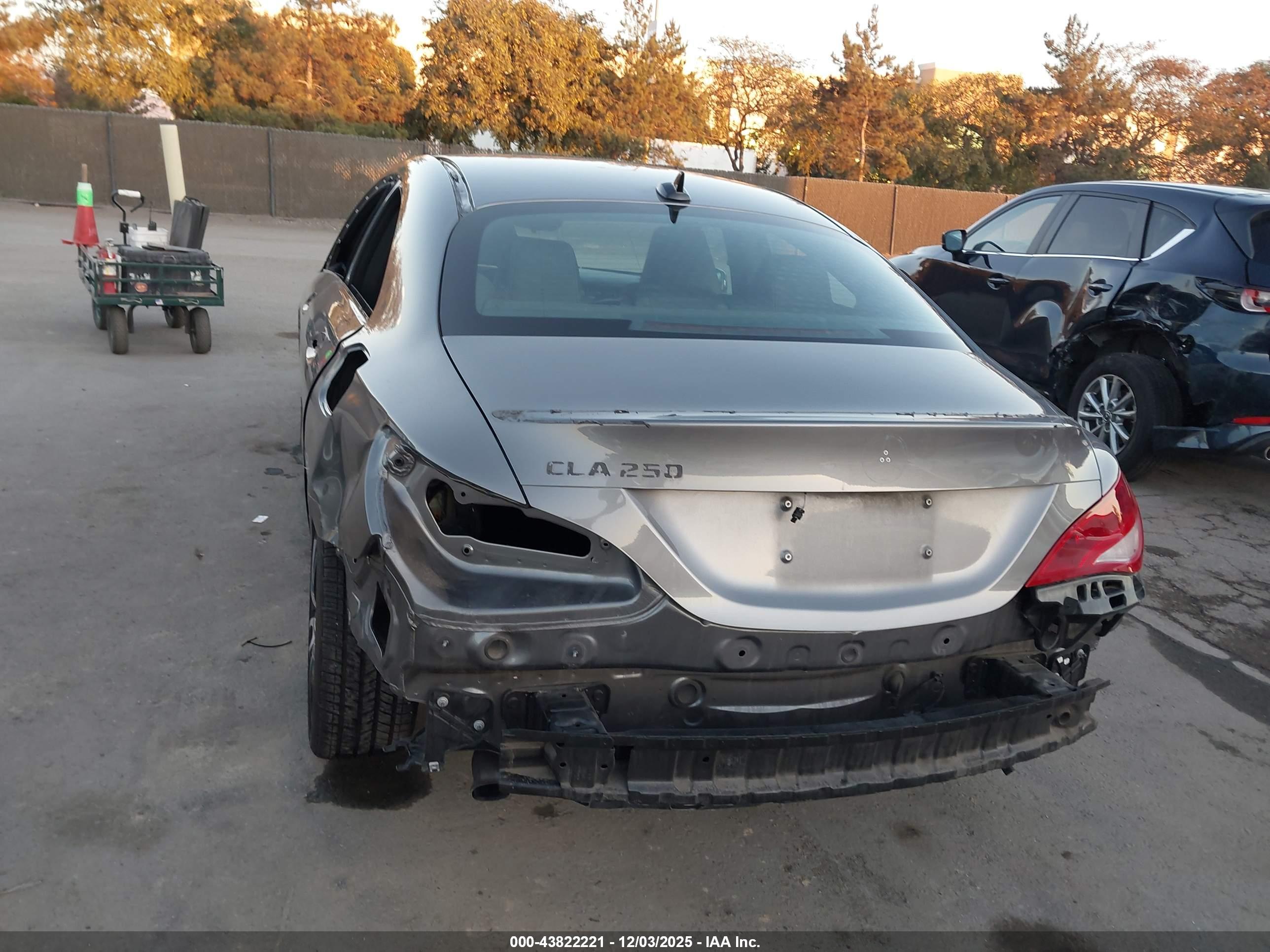 MERCEDES-BENZ CLA image 6