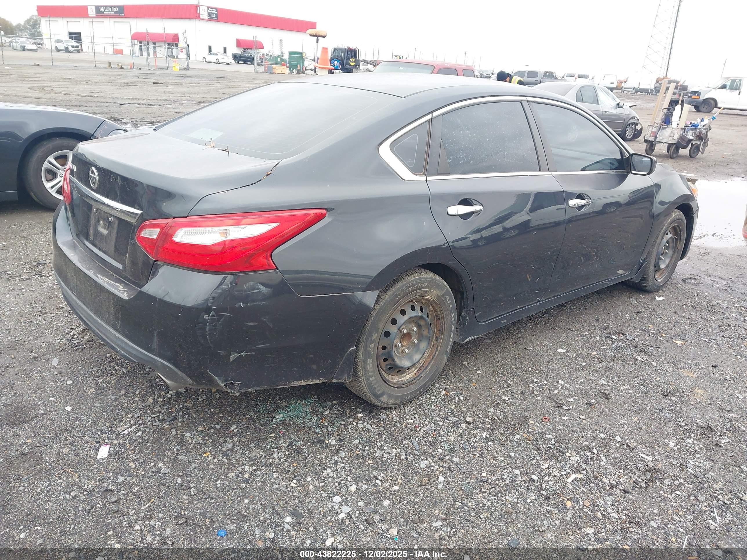 NISSAN ALTIMA image 4