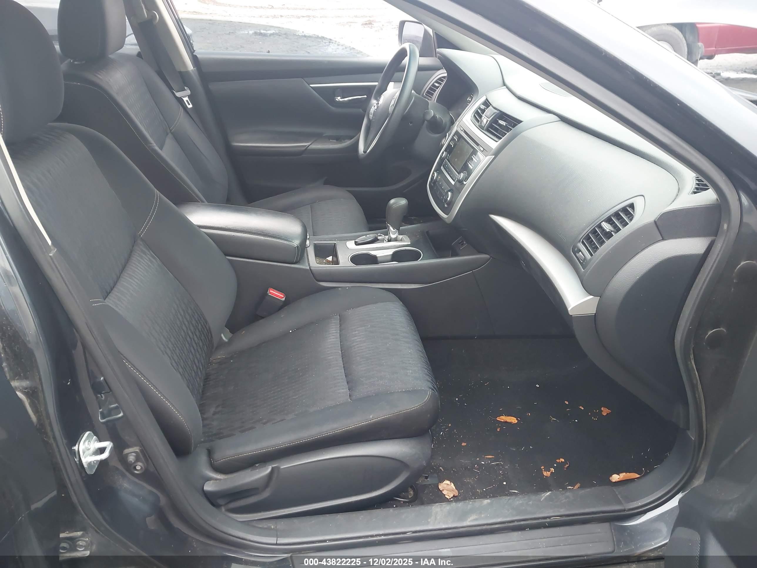 NISSAN ALTIMA image 5
