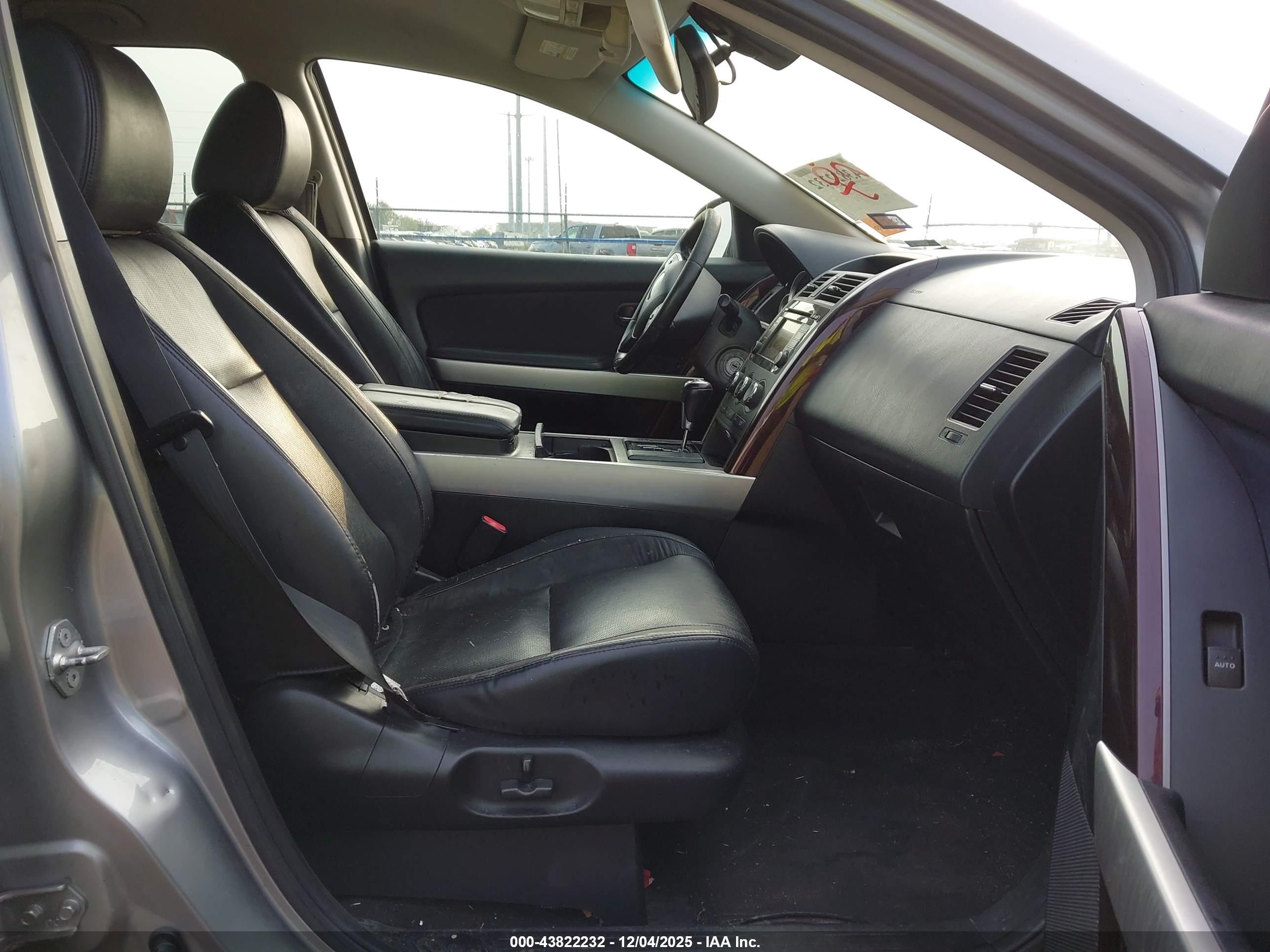 MAZDA CX-9 image 5