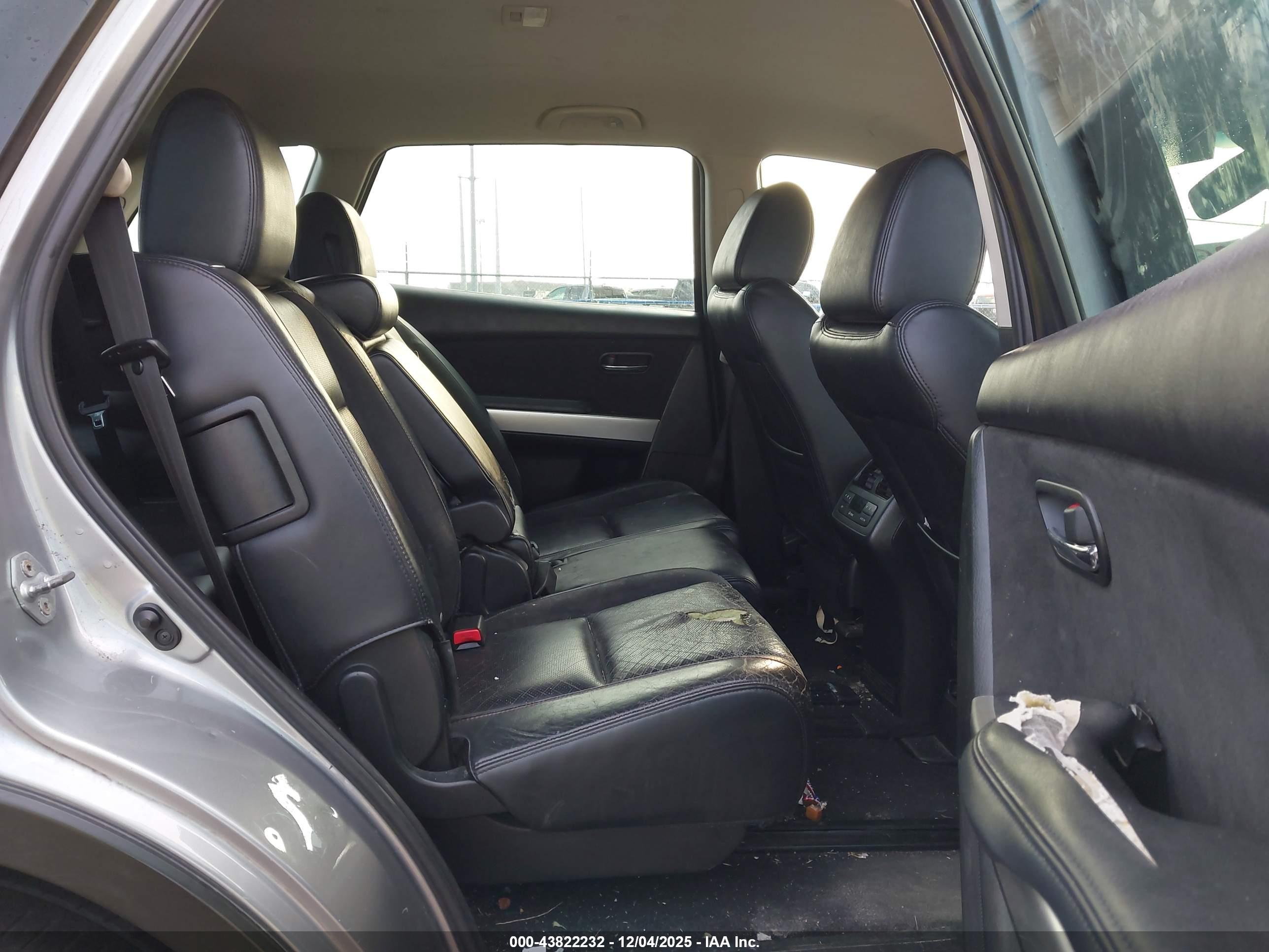 MAZDA CX-9 image 8