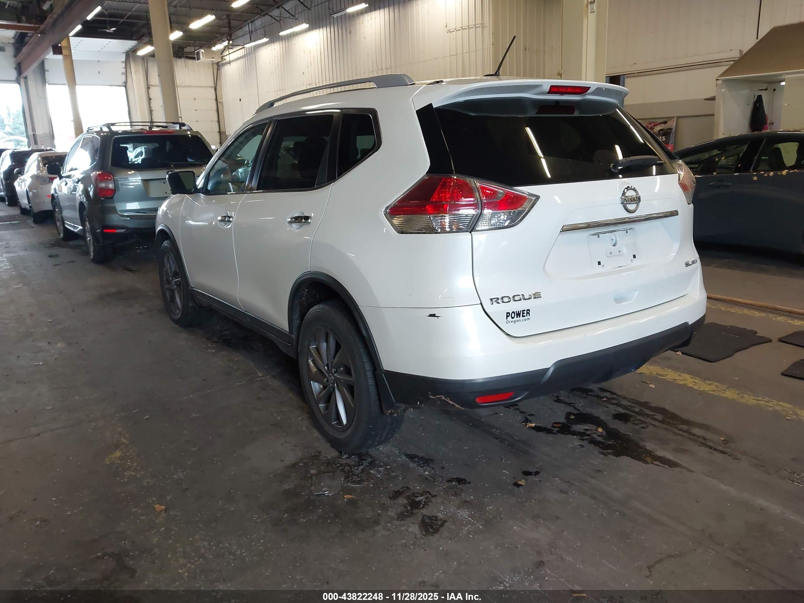 NISSAN ROGUE image 3