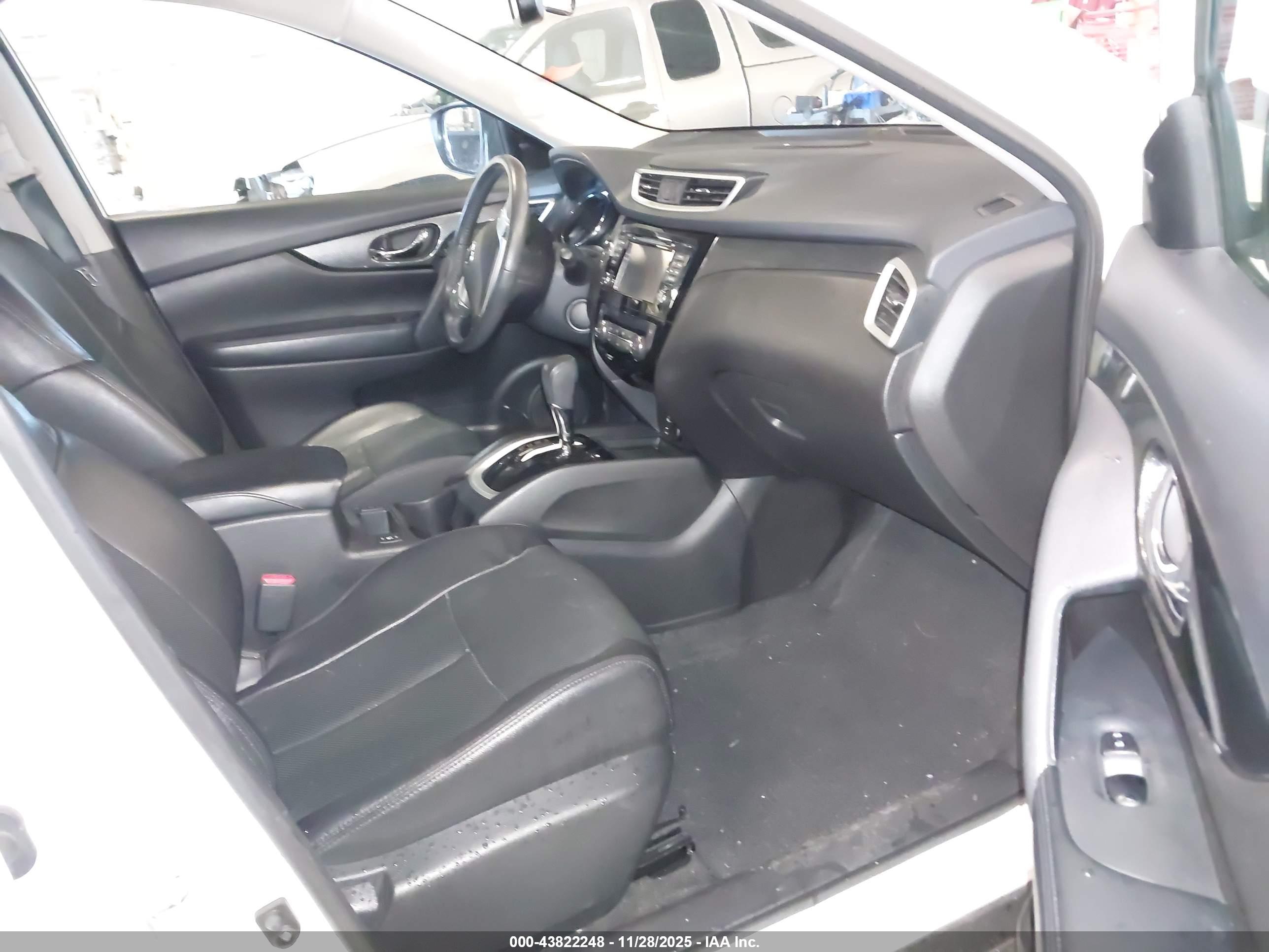 NISSAN ROGUE image 5