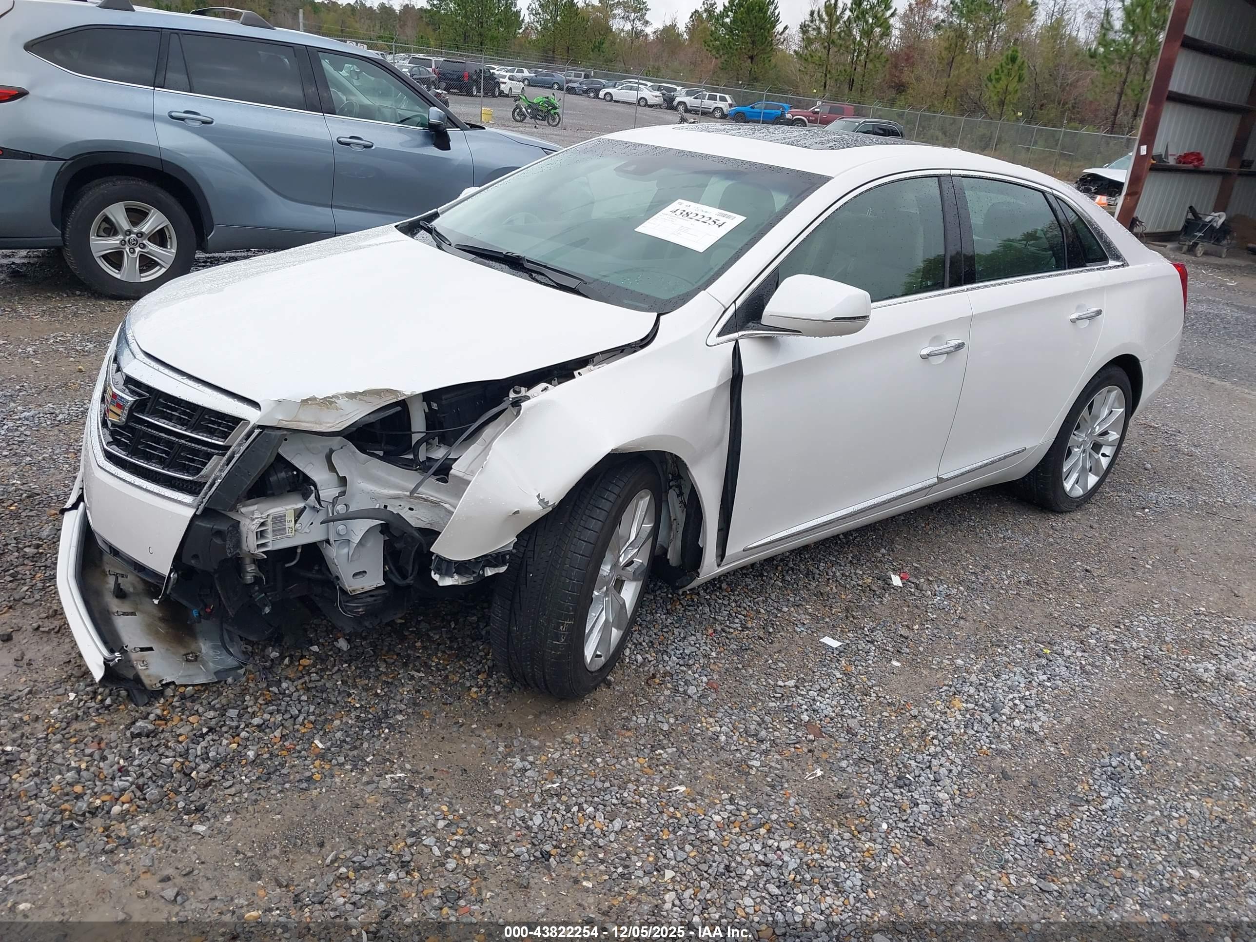 CADILLAC XTS image 2