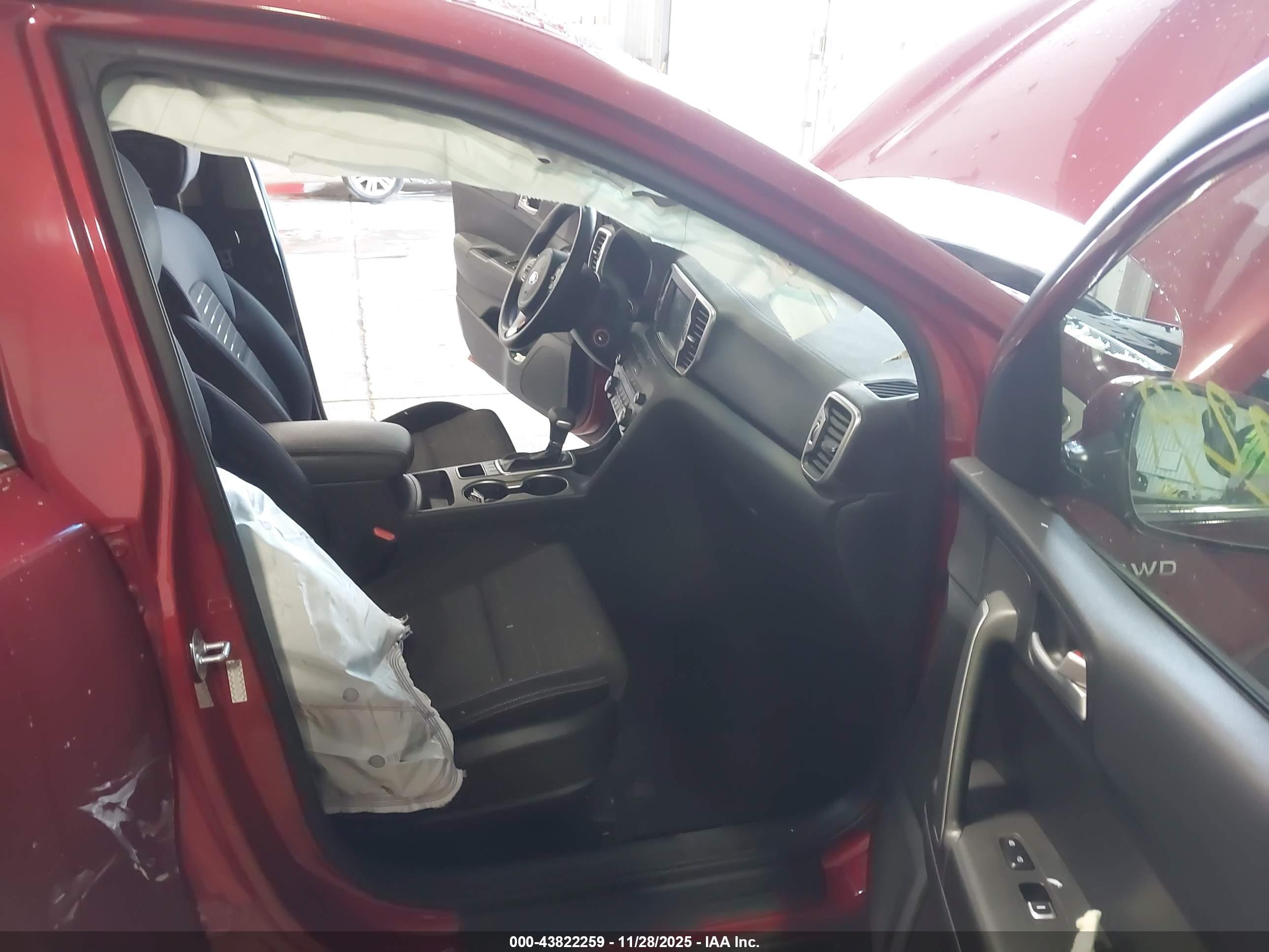 KIA SPORTAGE image 5