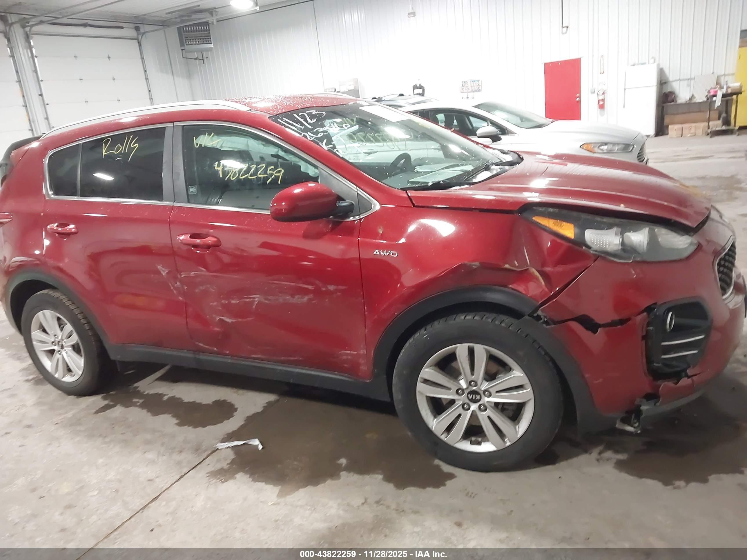 KIA SPORTAGE image 6