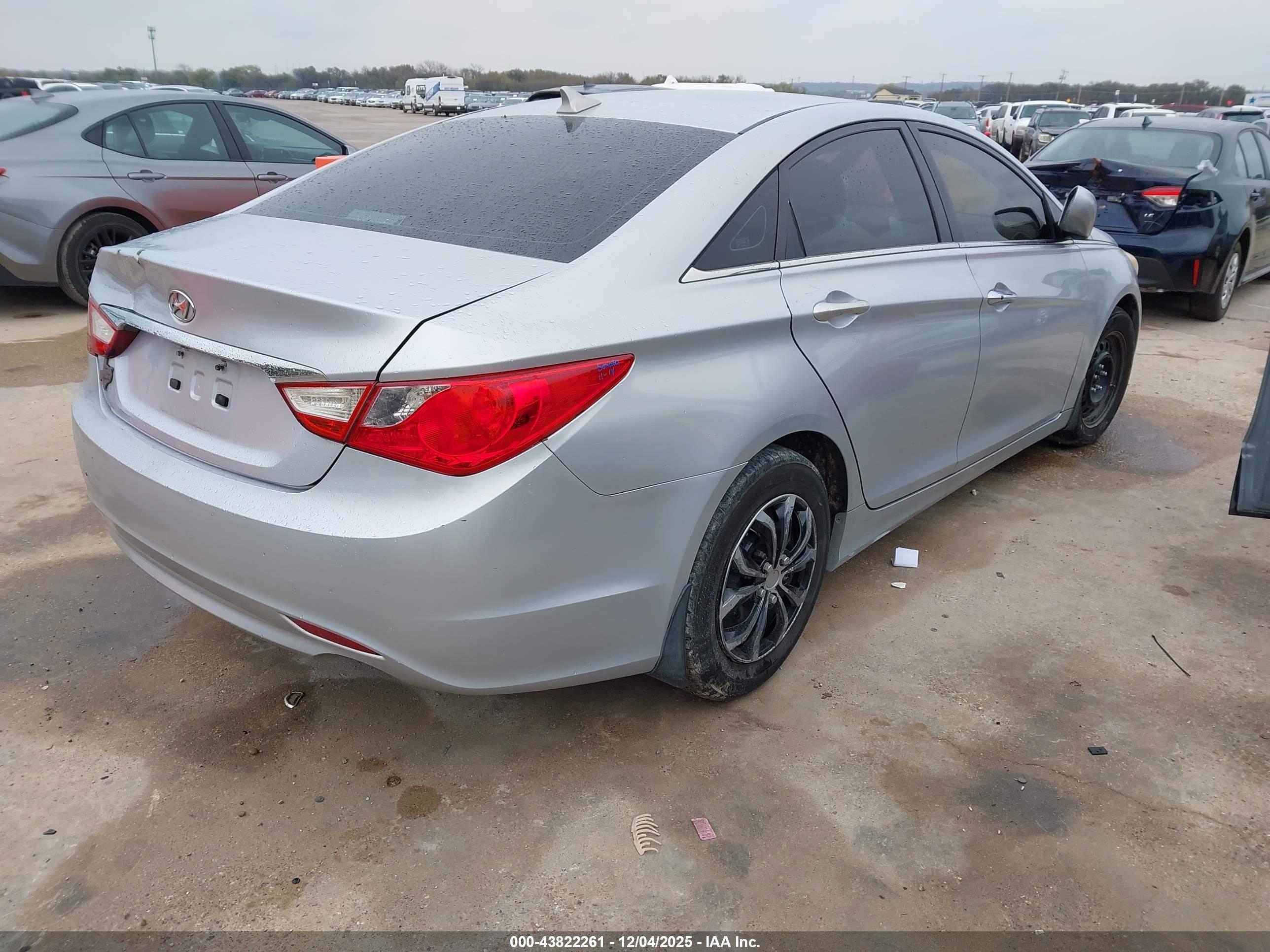 HYUNDAI SONATA image 4