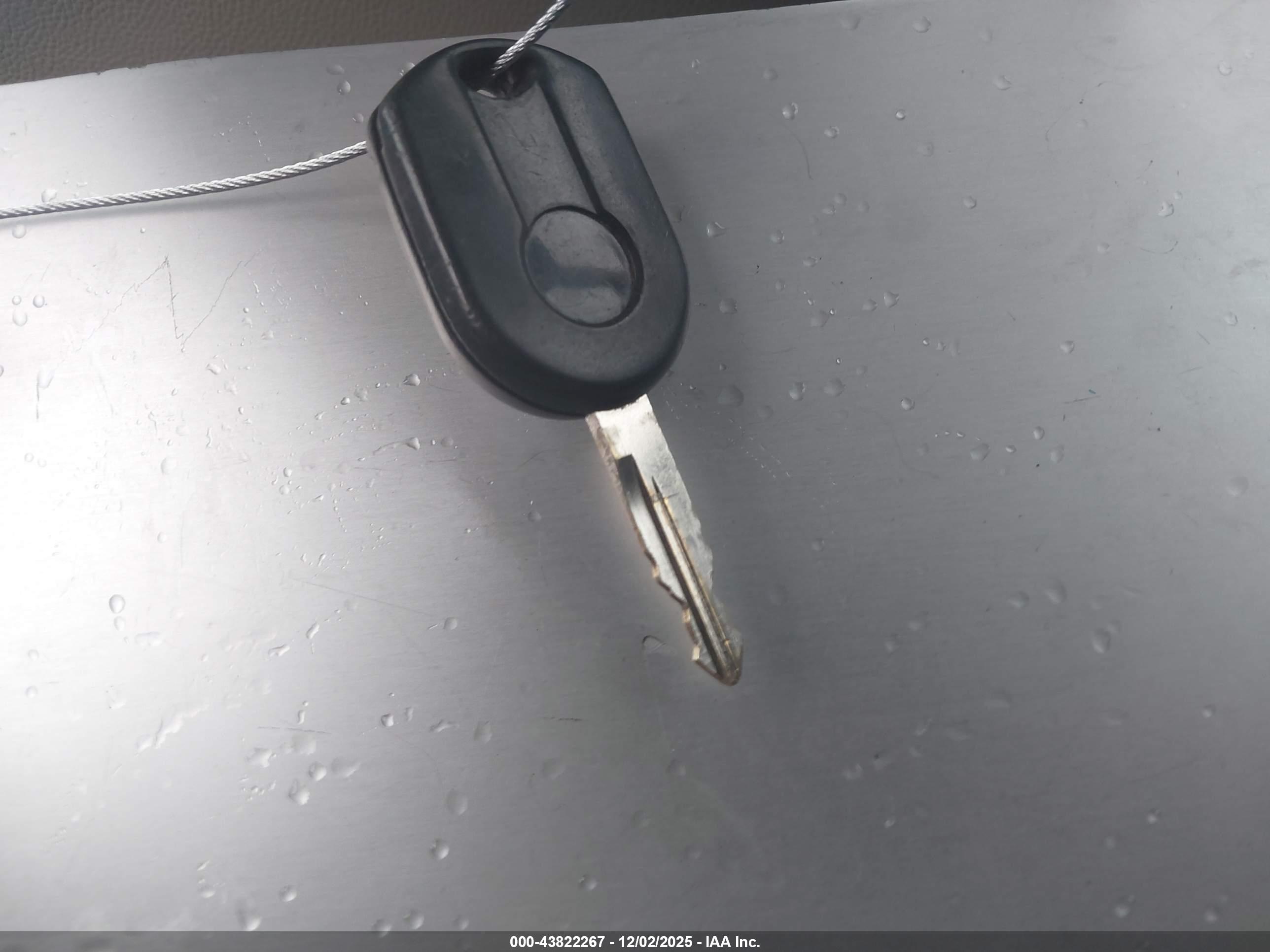FORD EXPEDITION image 11