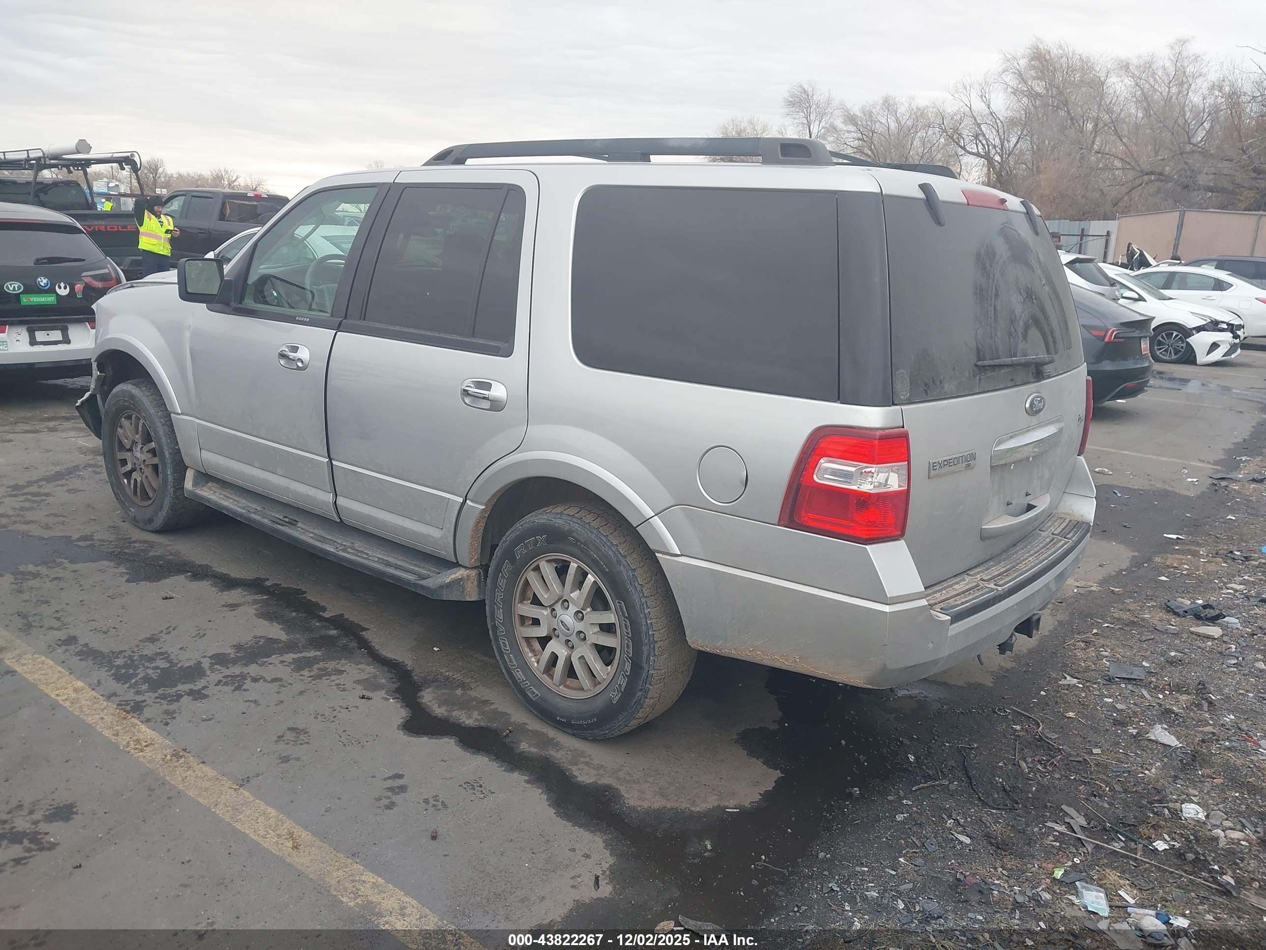 FORD EXPEDITION image 3