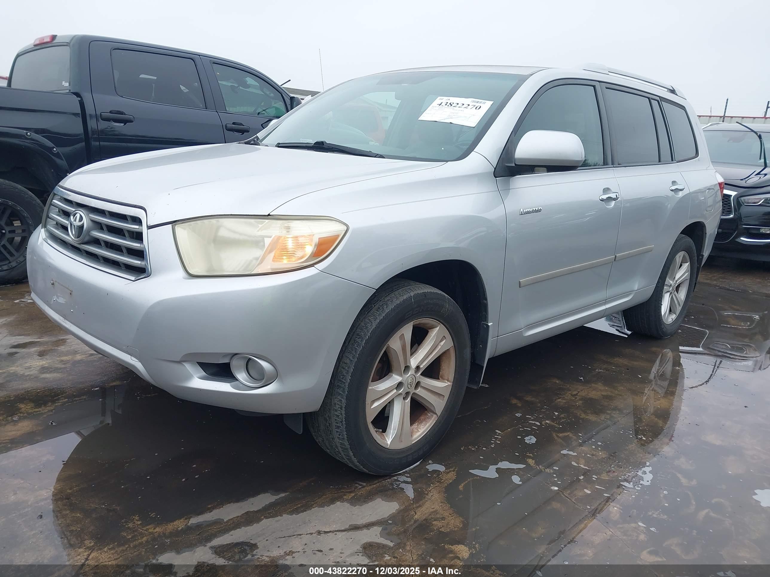 TOYOTA HIGHLANDER image 2