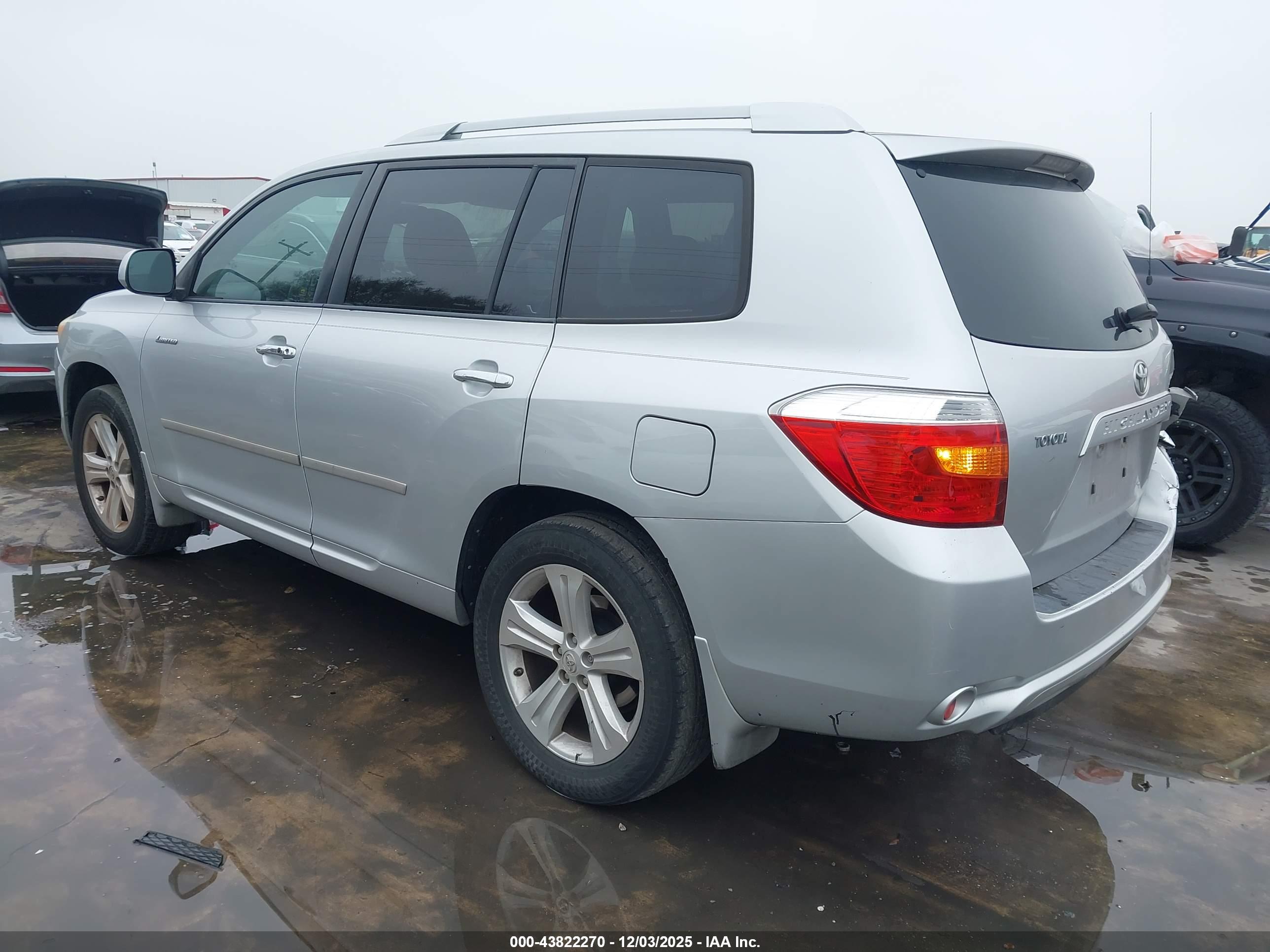 TOYOTA HIGHLANDER image 3