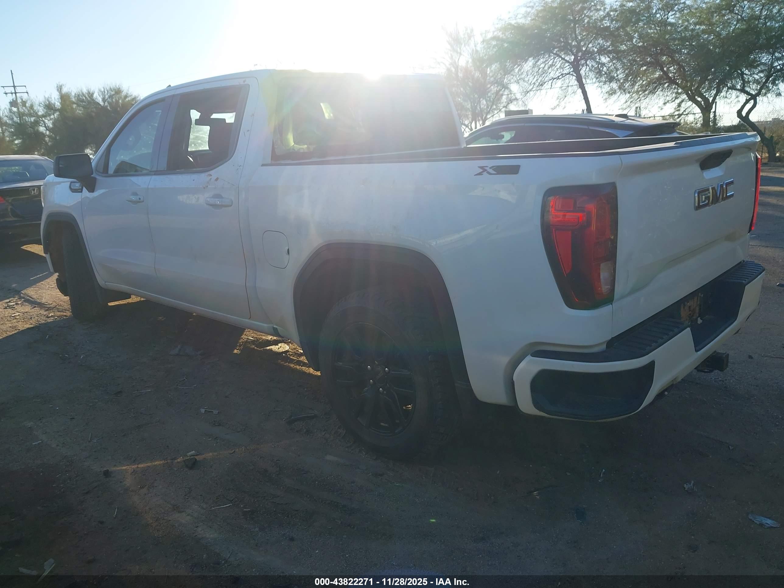 GMC SIERRA image 3