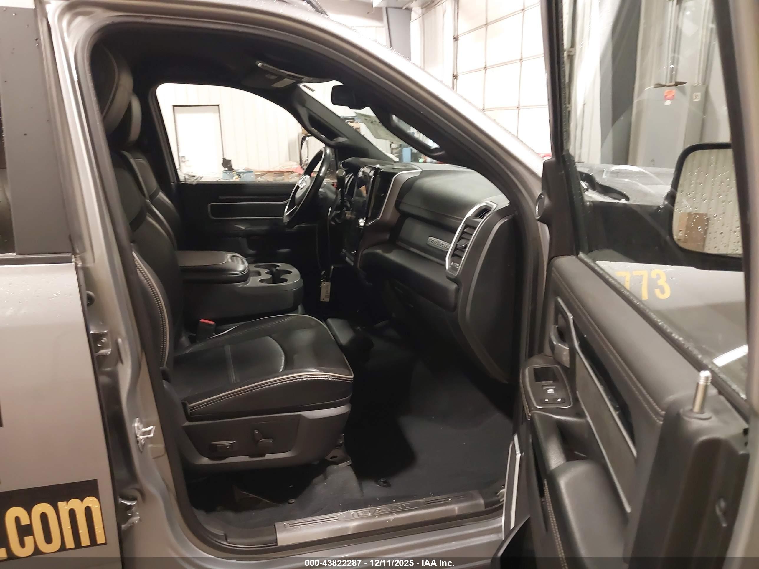RAM 2500 image 5