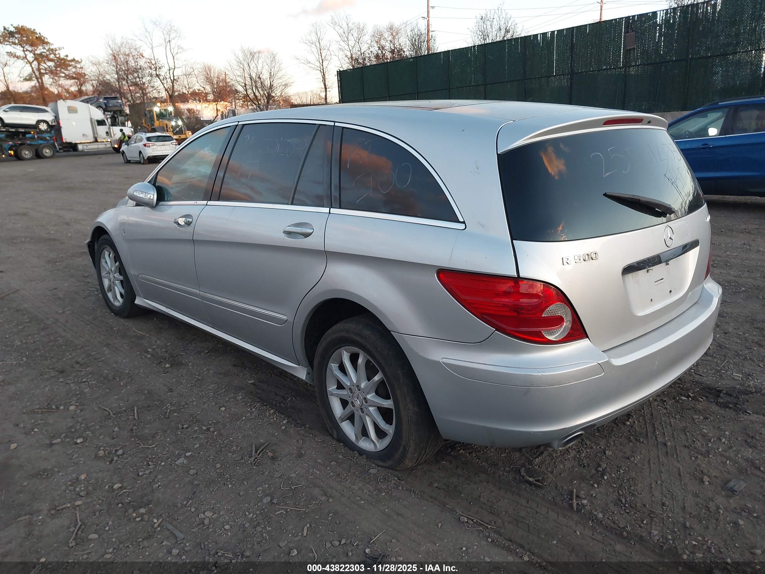 MERCEDES-BENZ R image 3