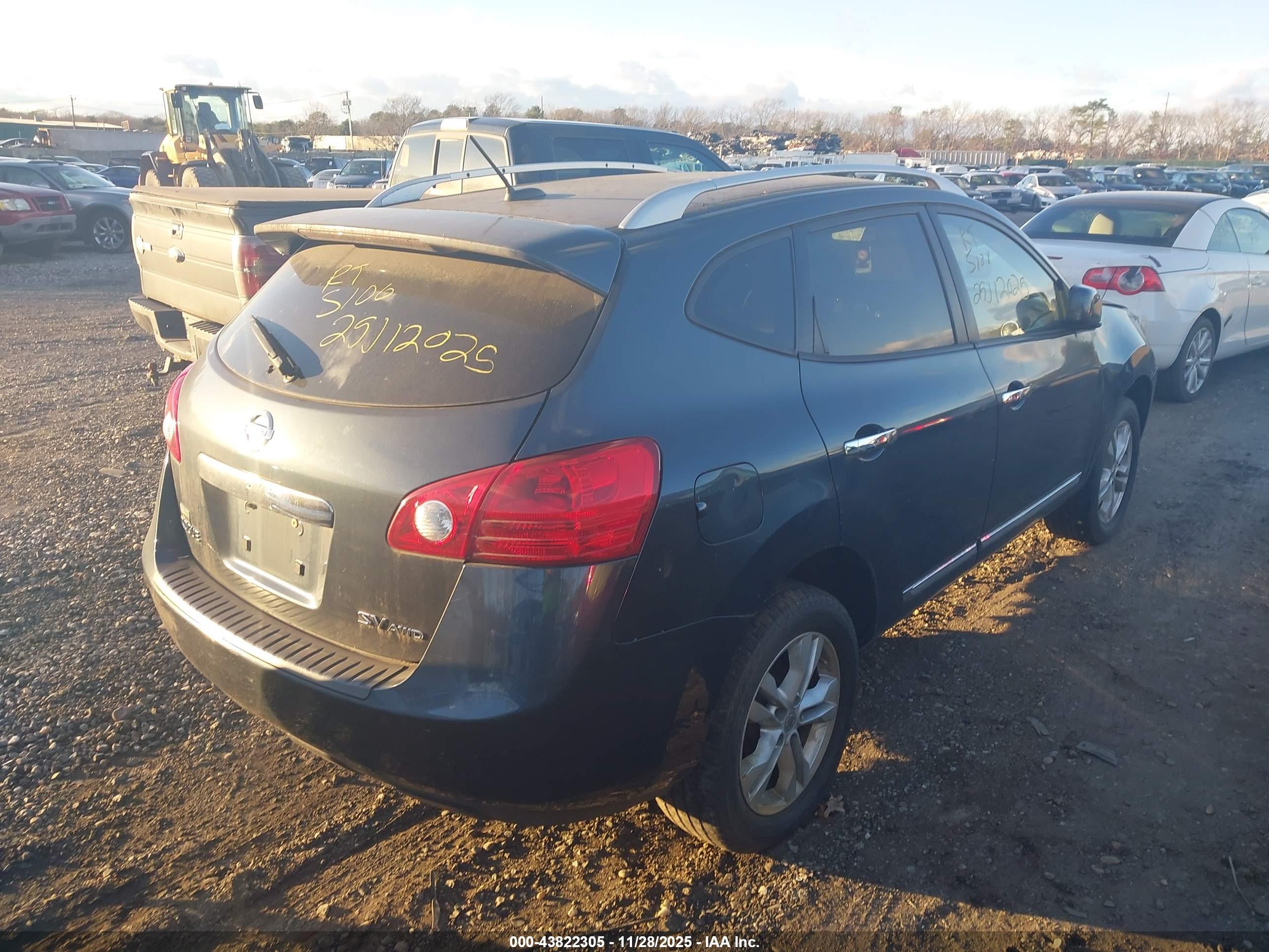 NISSAN ROGUE image 4