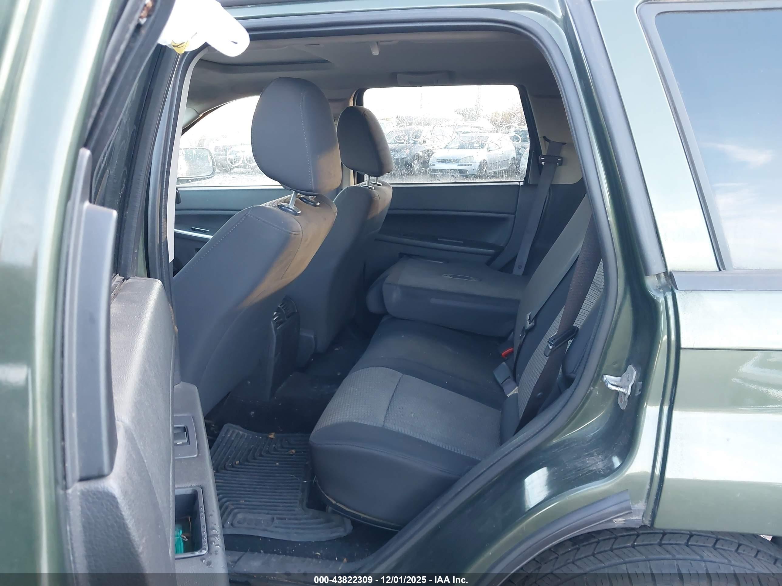 JEEP GRAND image 8