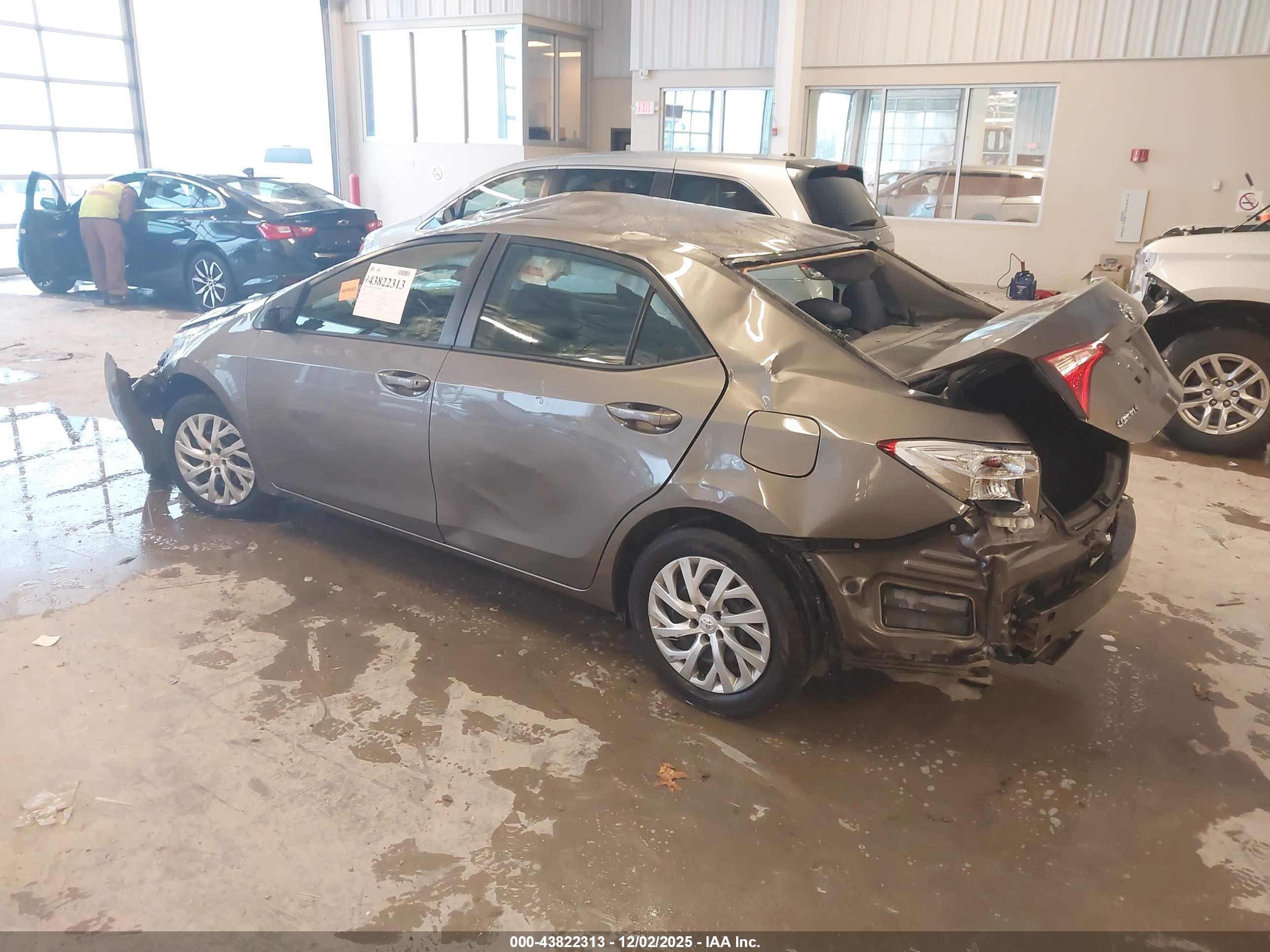 TOYOTA COROLLA image 3