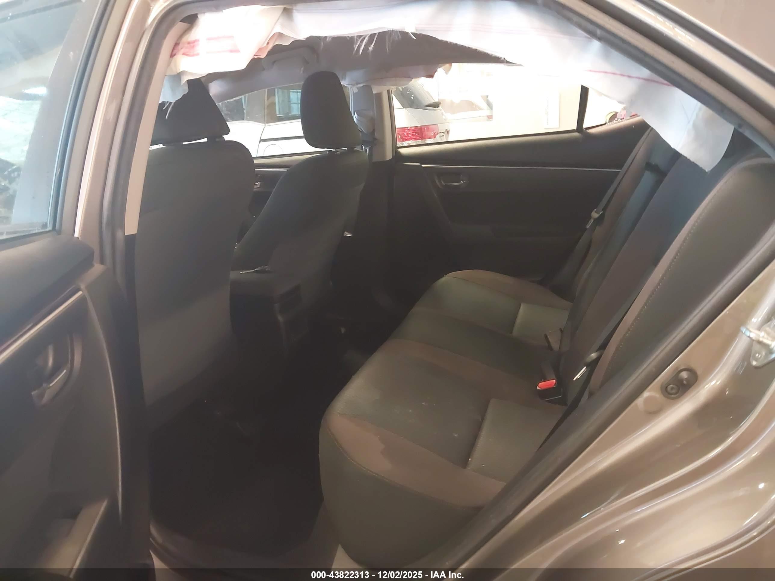 TOYOTA COROLLA image 8