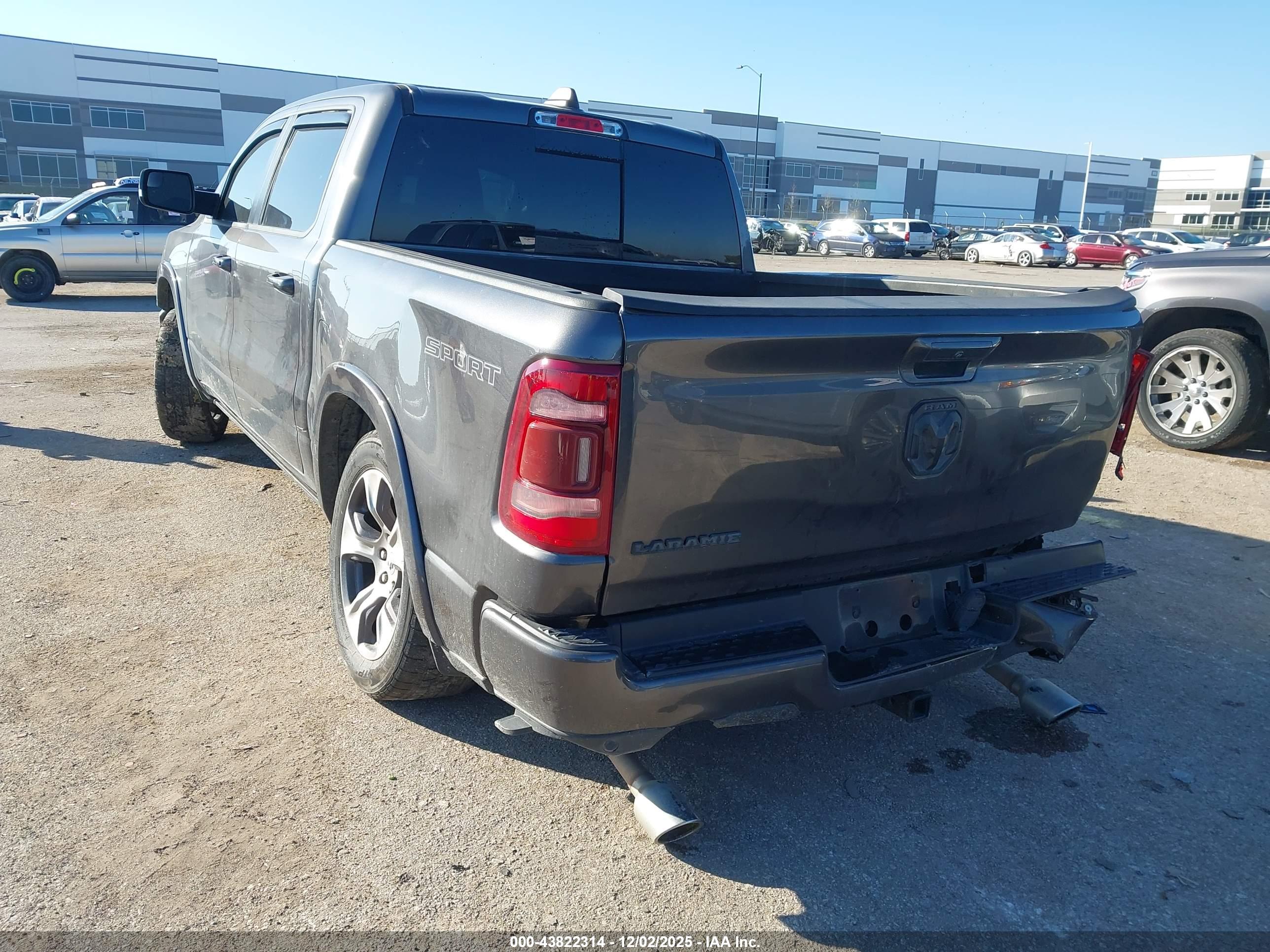 RAM 1500 image 3