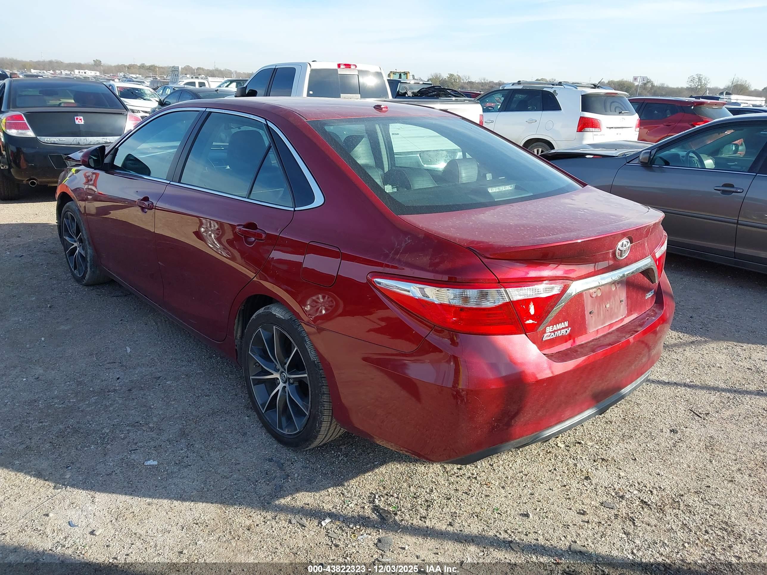 TOYOTA CAMRY image 3
