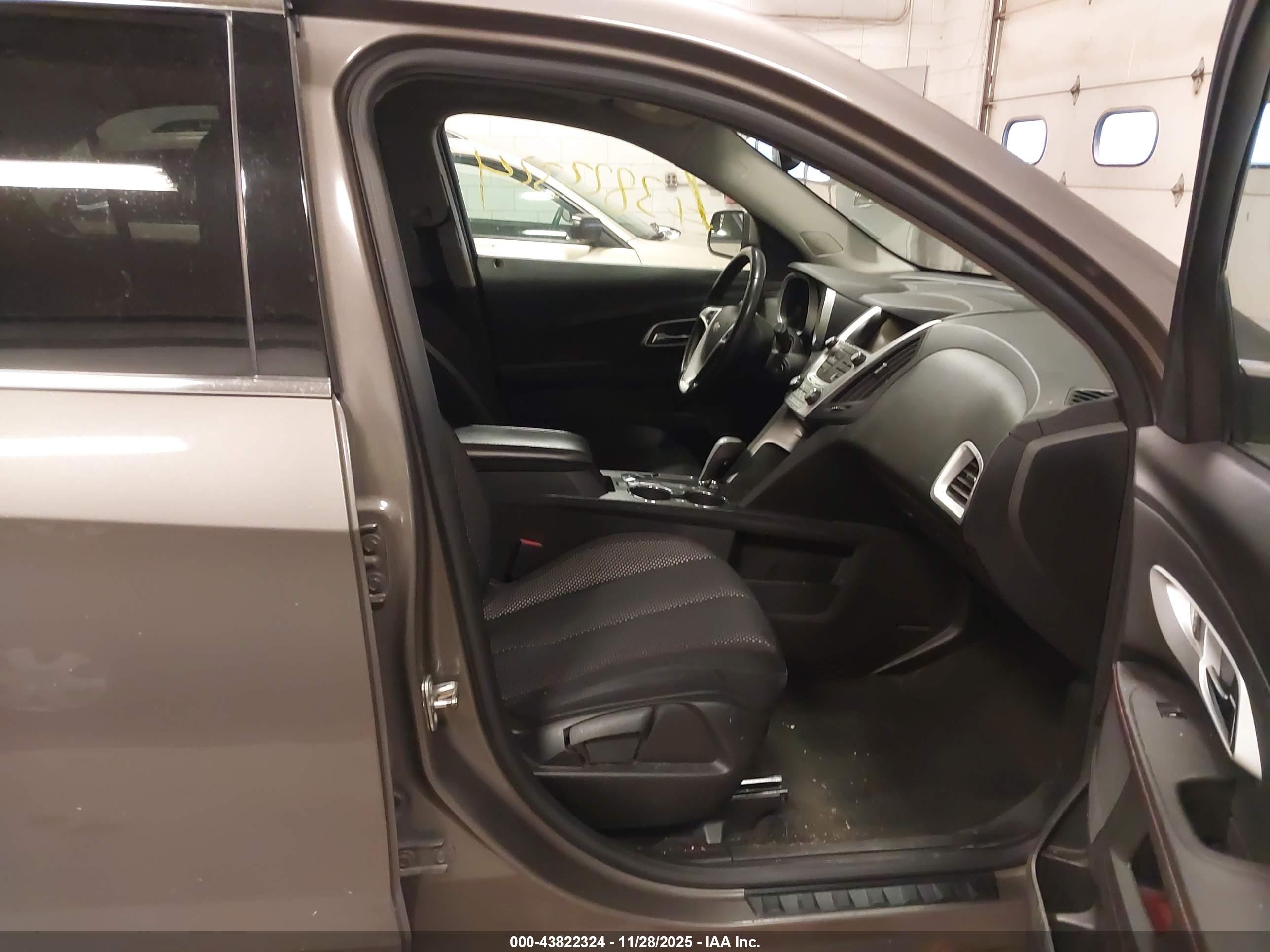 CHEVROLET EQUINOX image 5