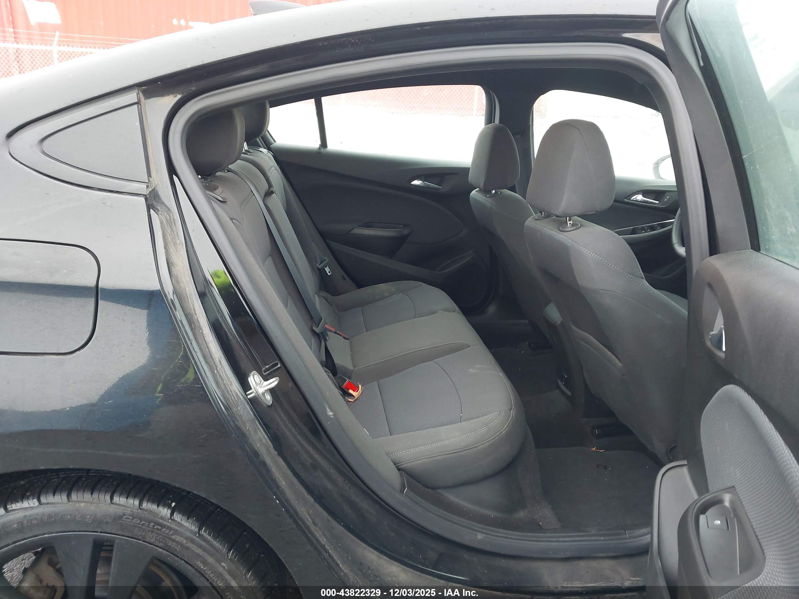 CHEVROLET CRUZE image 8