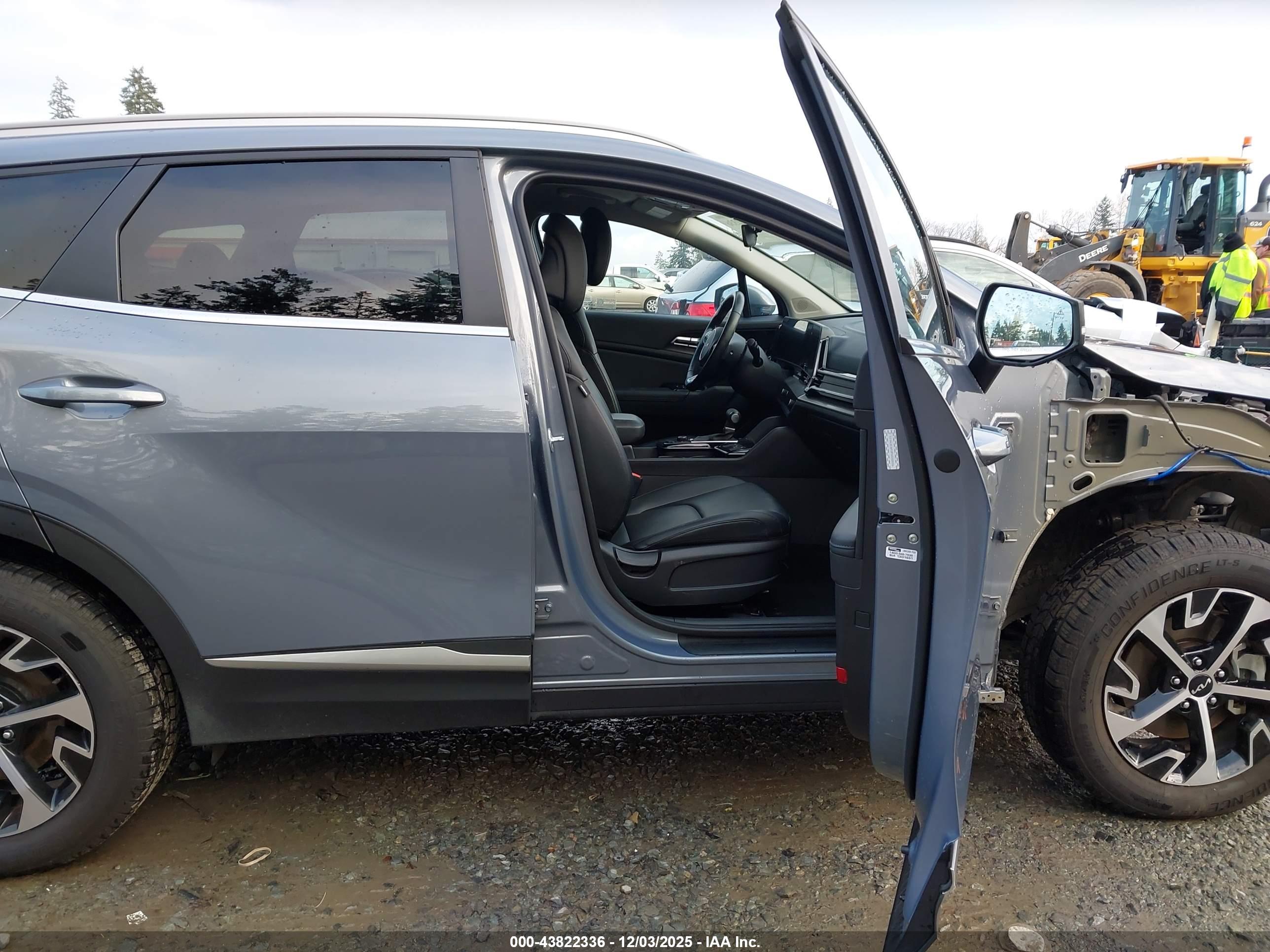 KIA SPORTAGE image 5