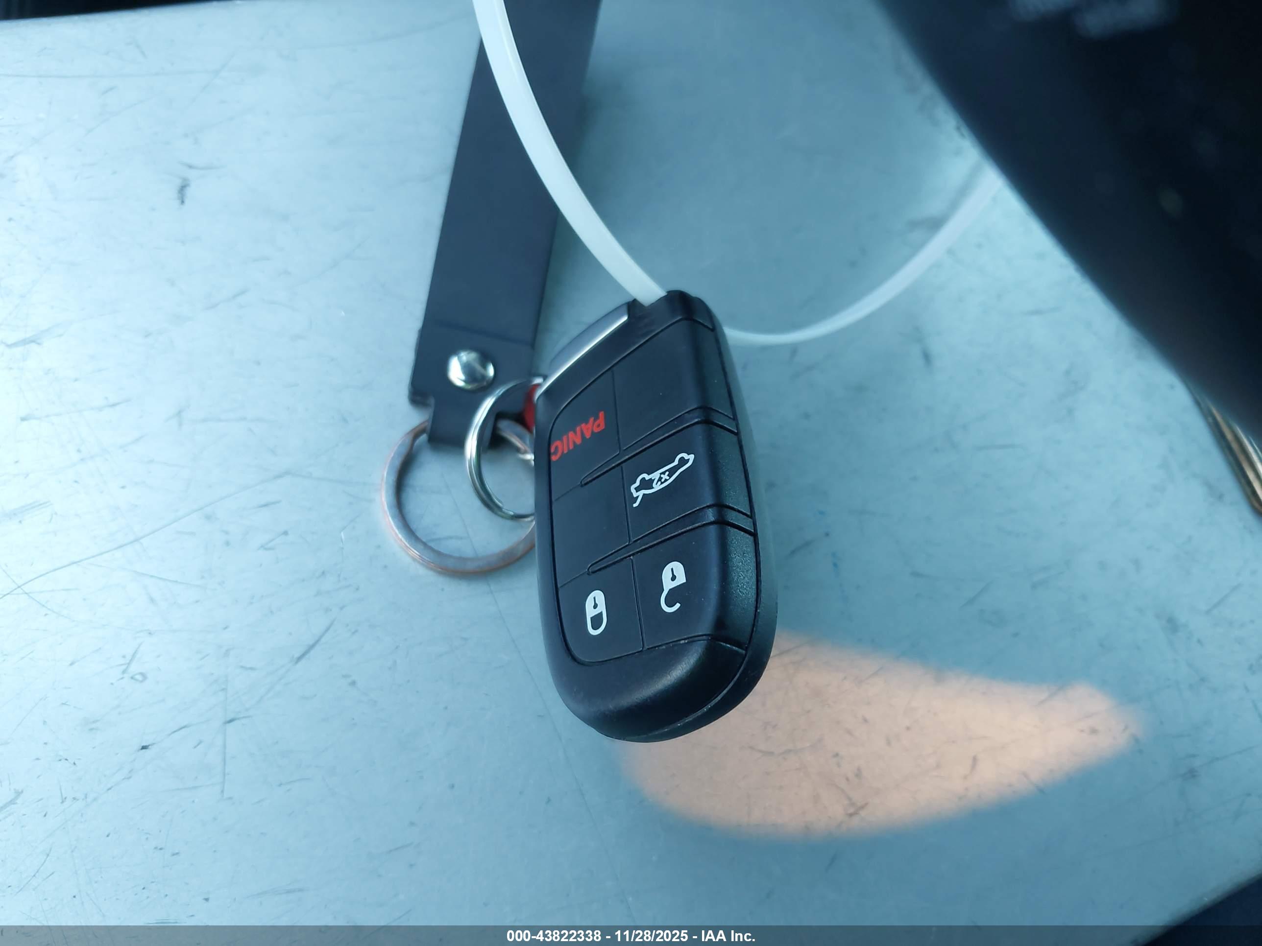 DODGE CHALLENGER image 11