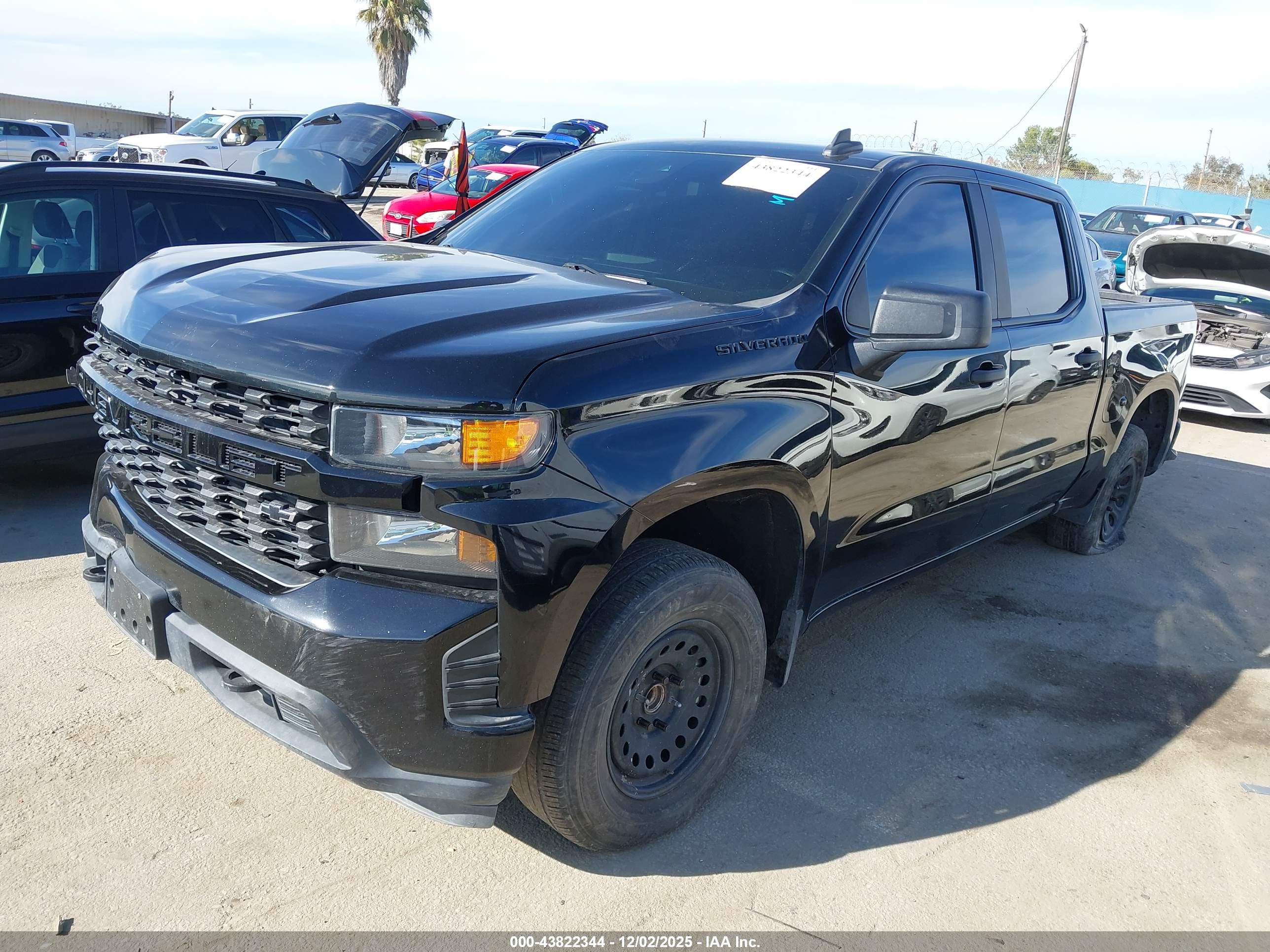 CHEVROLET SILVERADO image 2