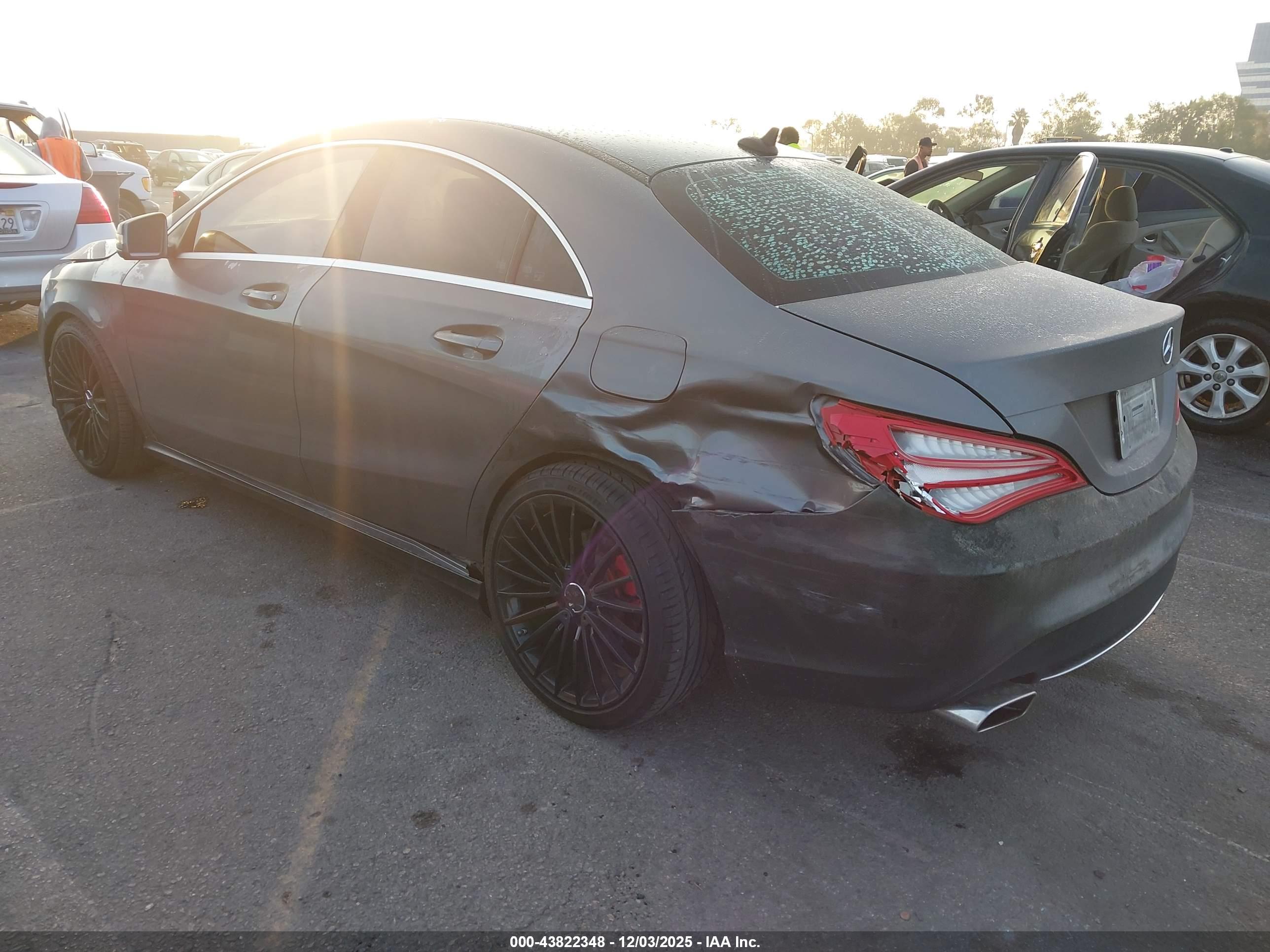 MERCEDES-BENZ CLA image 3